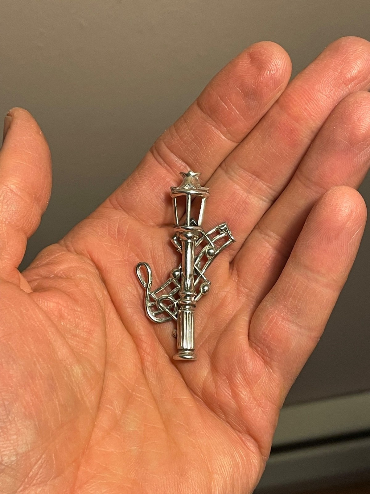 Vintage 1950’s Beau Sterling Lamp Post Intertwined w/Musical Notes Brooch