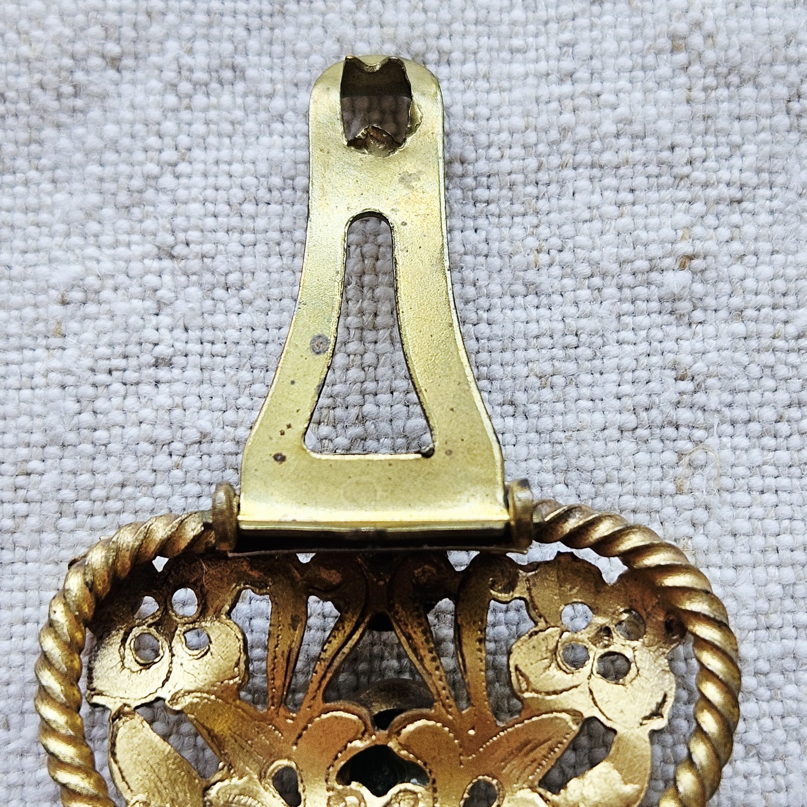 Vintage Gold Tone Multi Color Rhinestone Faux Pearls Flower Filigree Fur Clip