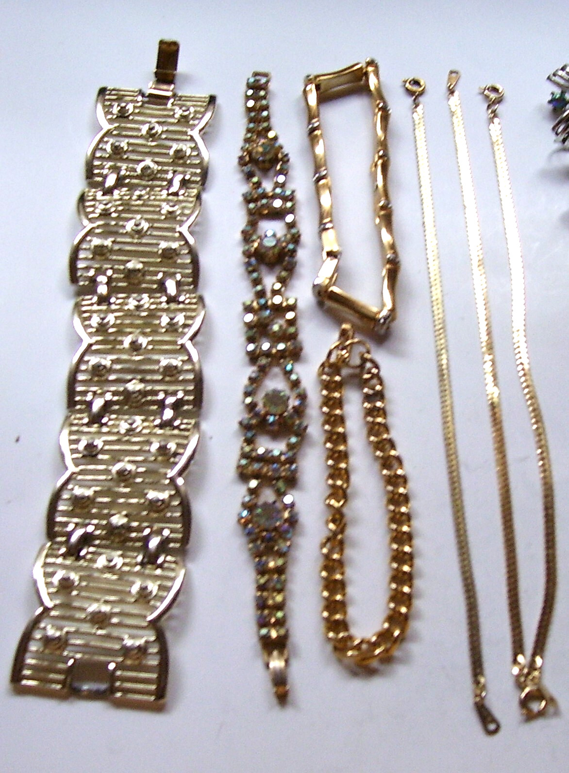 BRACELETS & EARRINGS / VINTAGE / ONE PRICE FOR ALL /  VARIOUS STONES AND METALS