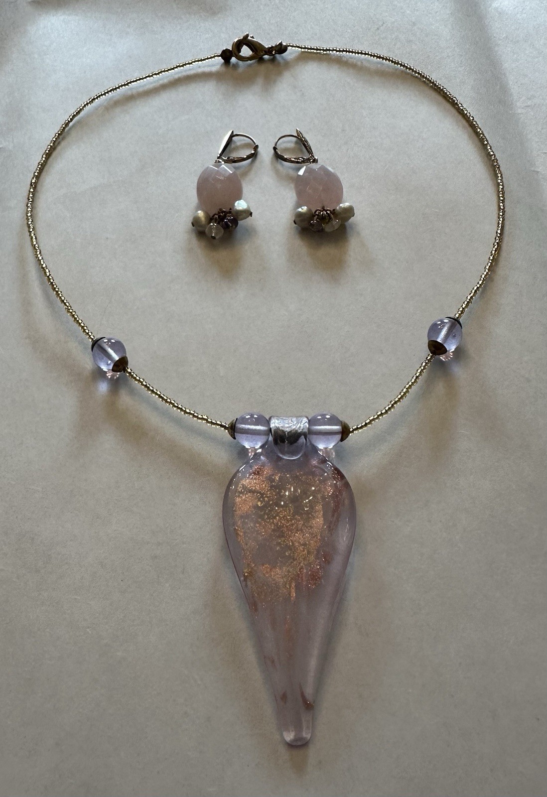 VTG Handmade Pale Lavender Pendant Necklace W/Gold-Toned Beaded Chain & Earrings