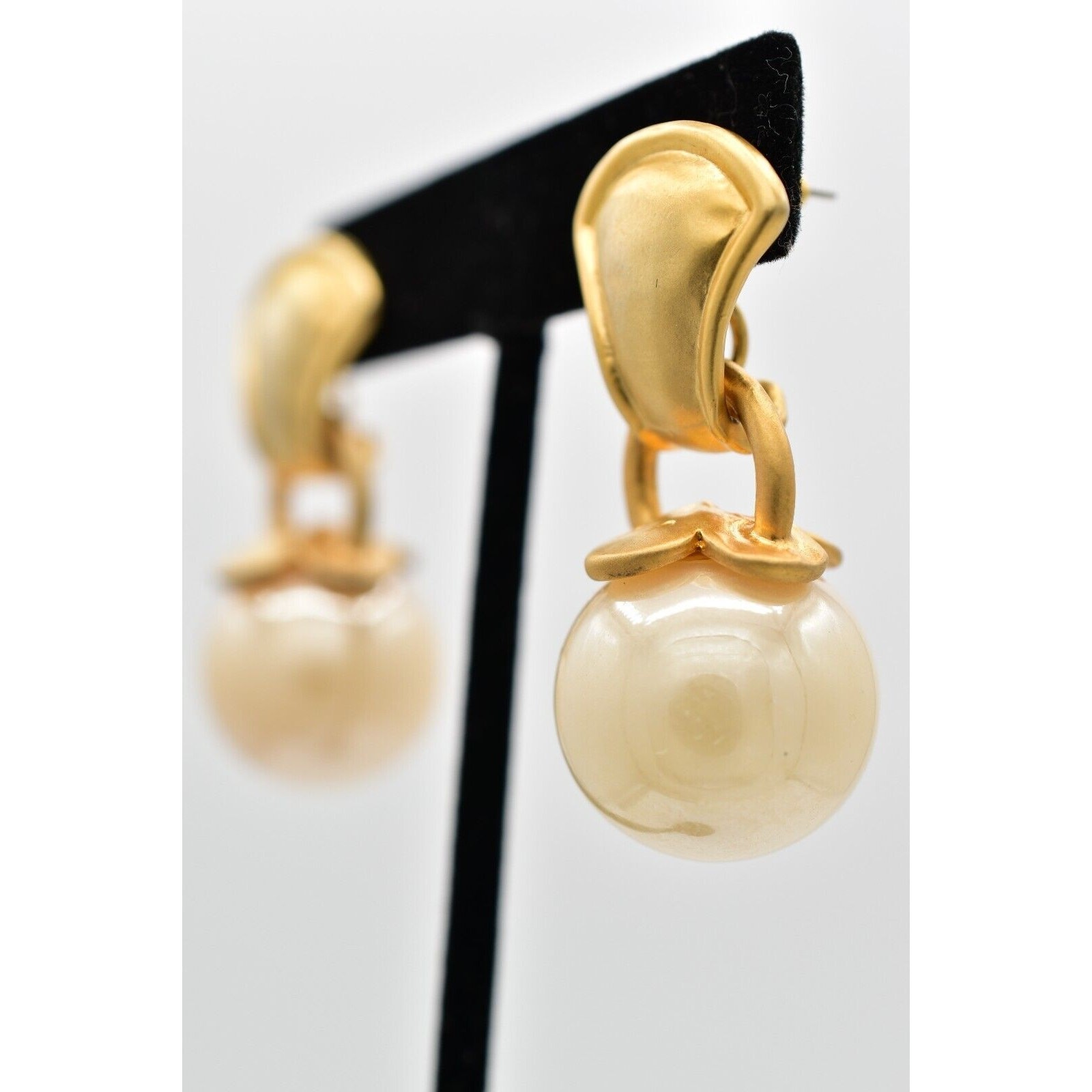 Vintage Dangle Earrings Faux Pearl Drop Brushed Gold Matte Chunky 1980s BinAK