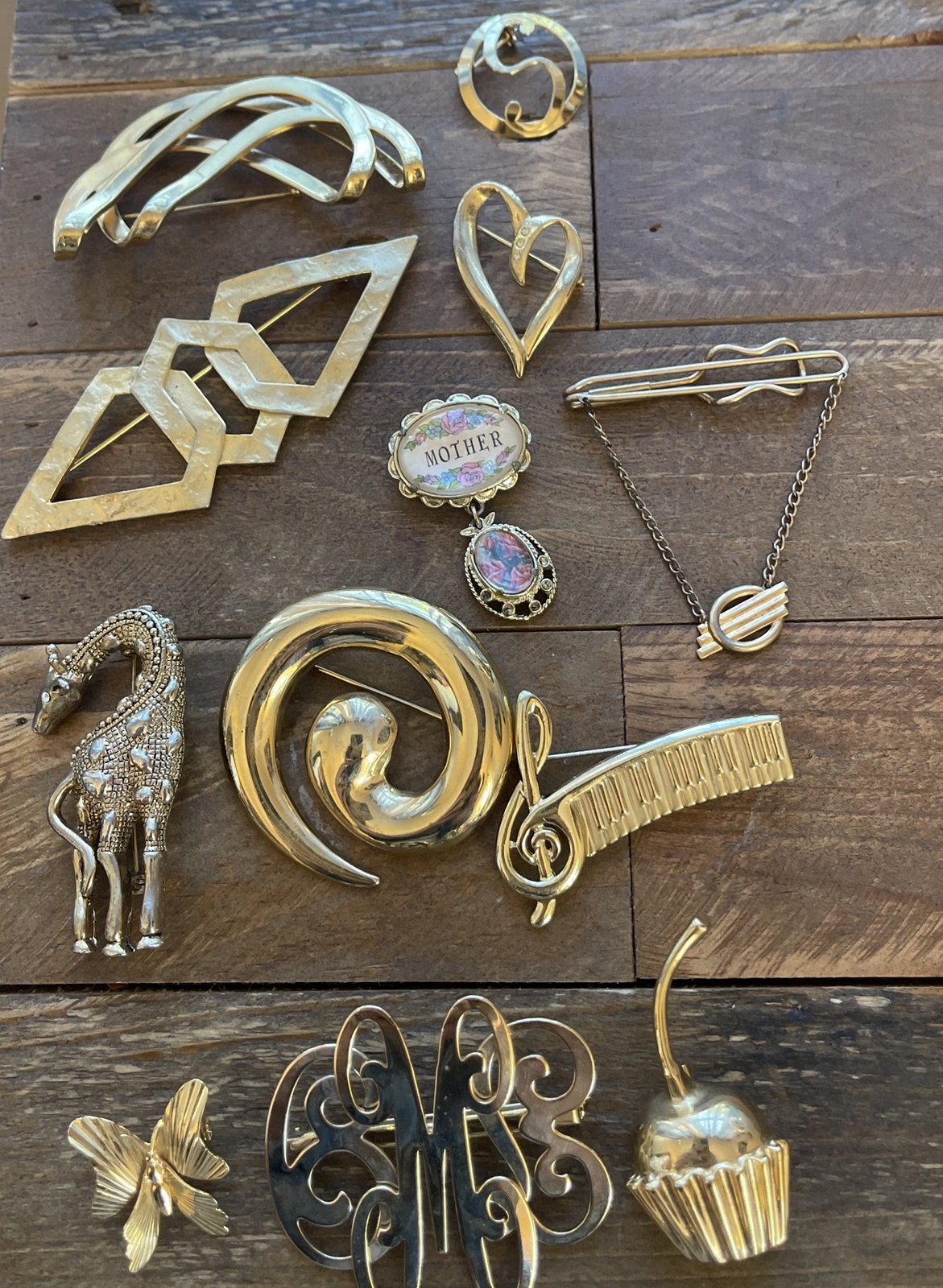 Lot of 11 Vintage Gold Tone Brooches Pins Jewelry 1 Hadley Tie Clip