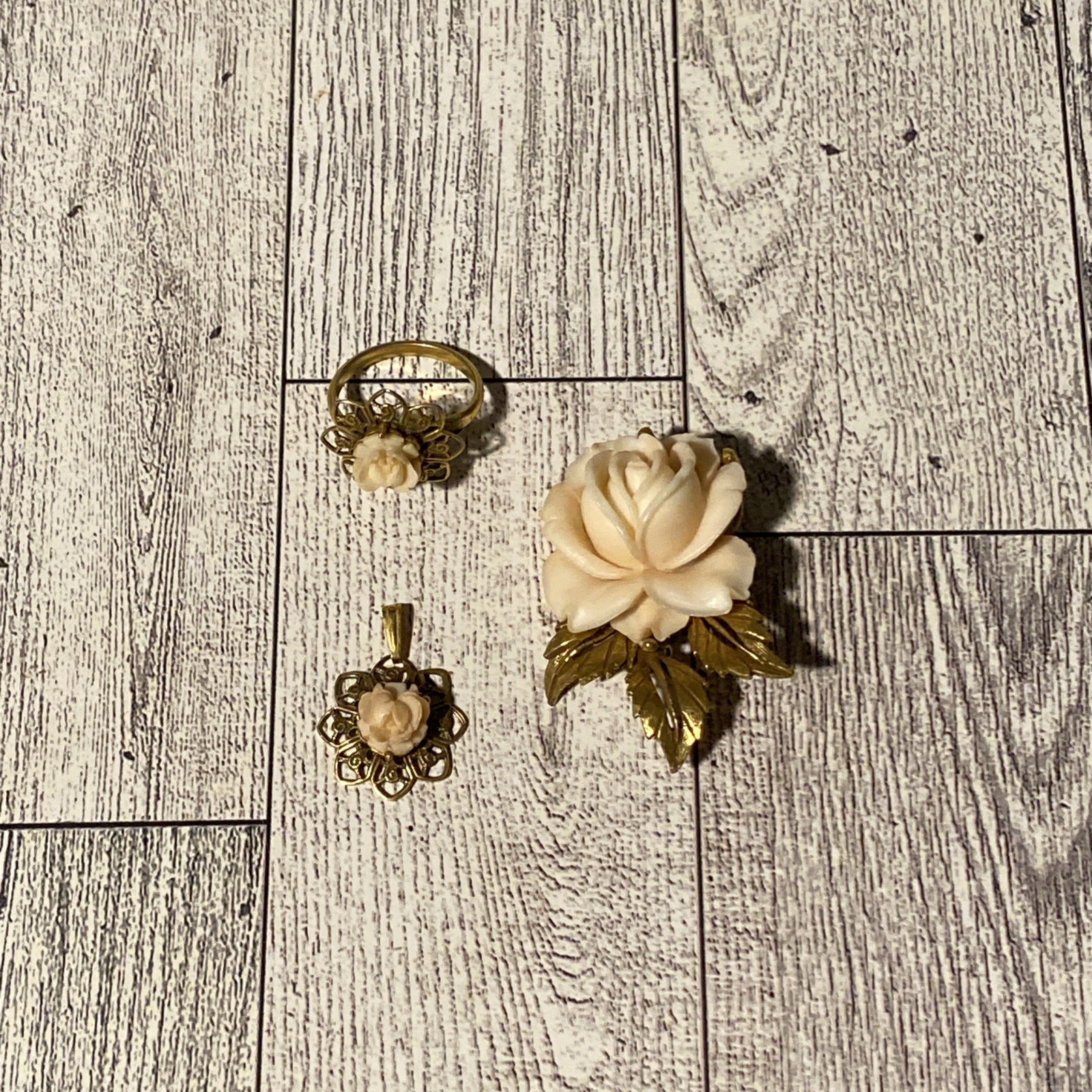 Vintage 1-7/8” CARVED RESIN ROSE Flower Brooch plus Pendant & Ring Lot