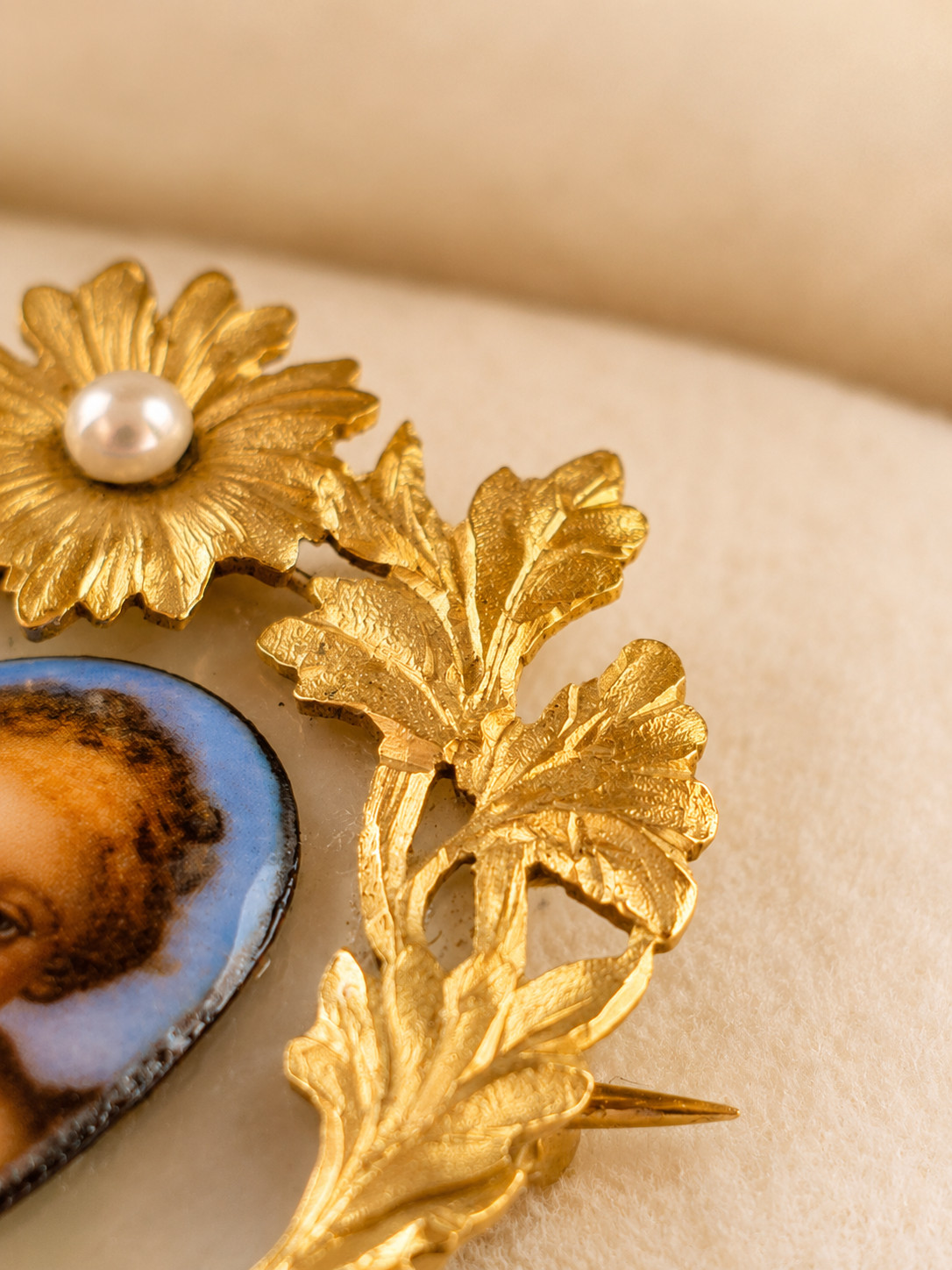 Antique 18K Gold Heart Brooch Angel Cherubs Pearl Enamel Mother of Pearl c1900