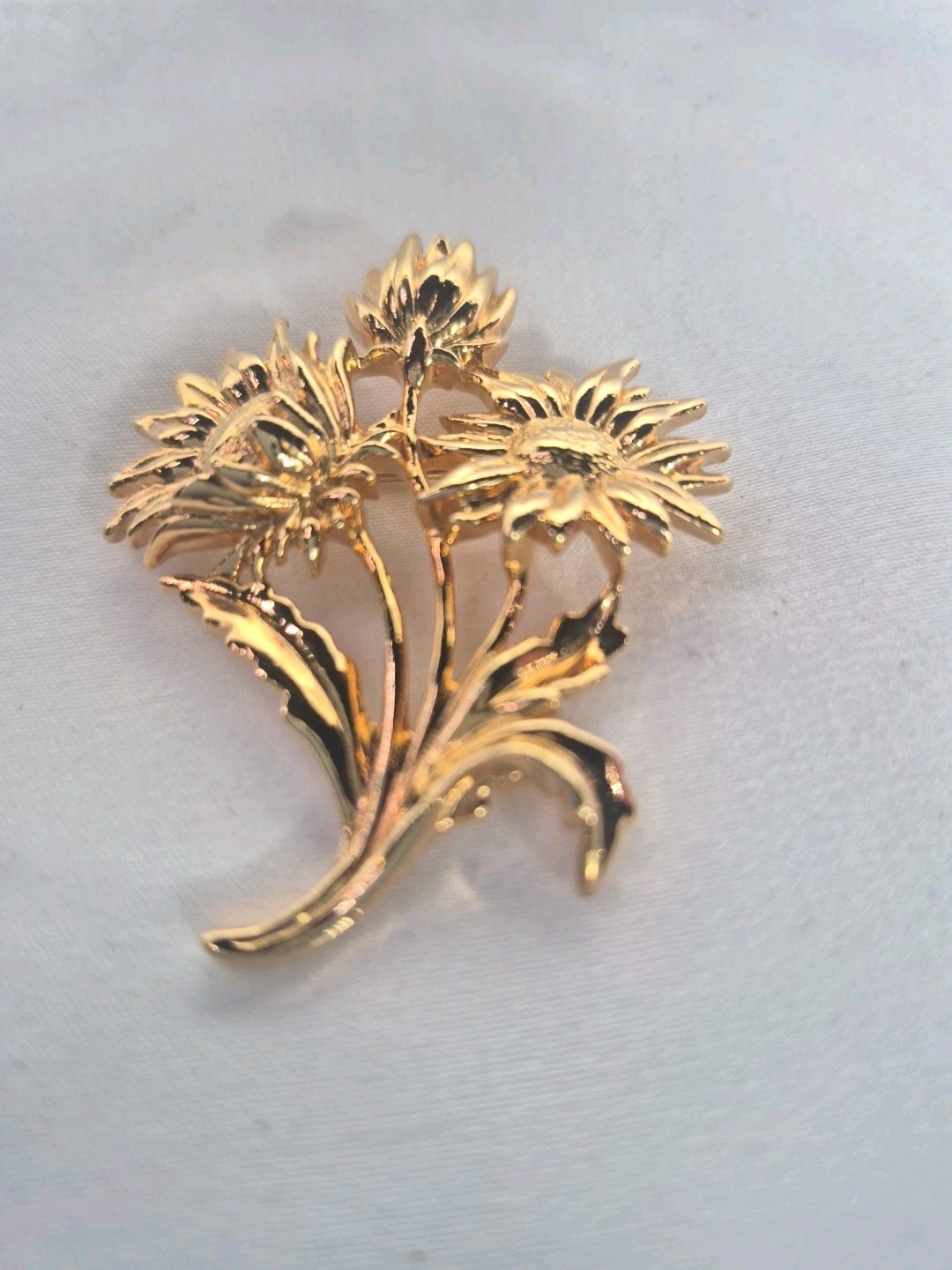 Vintage Floral Design Broach
