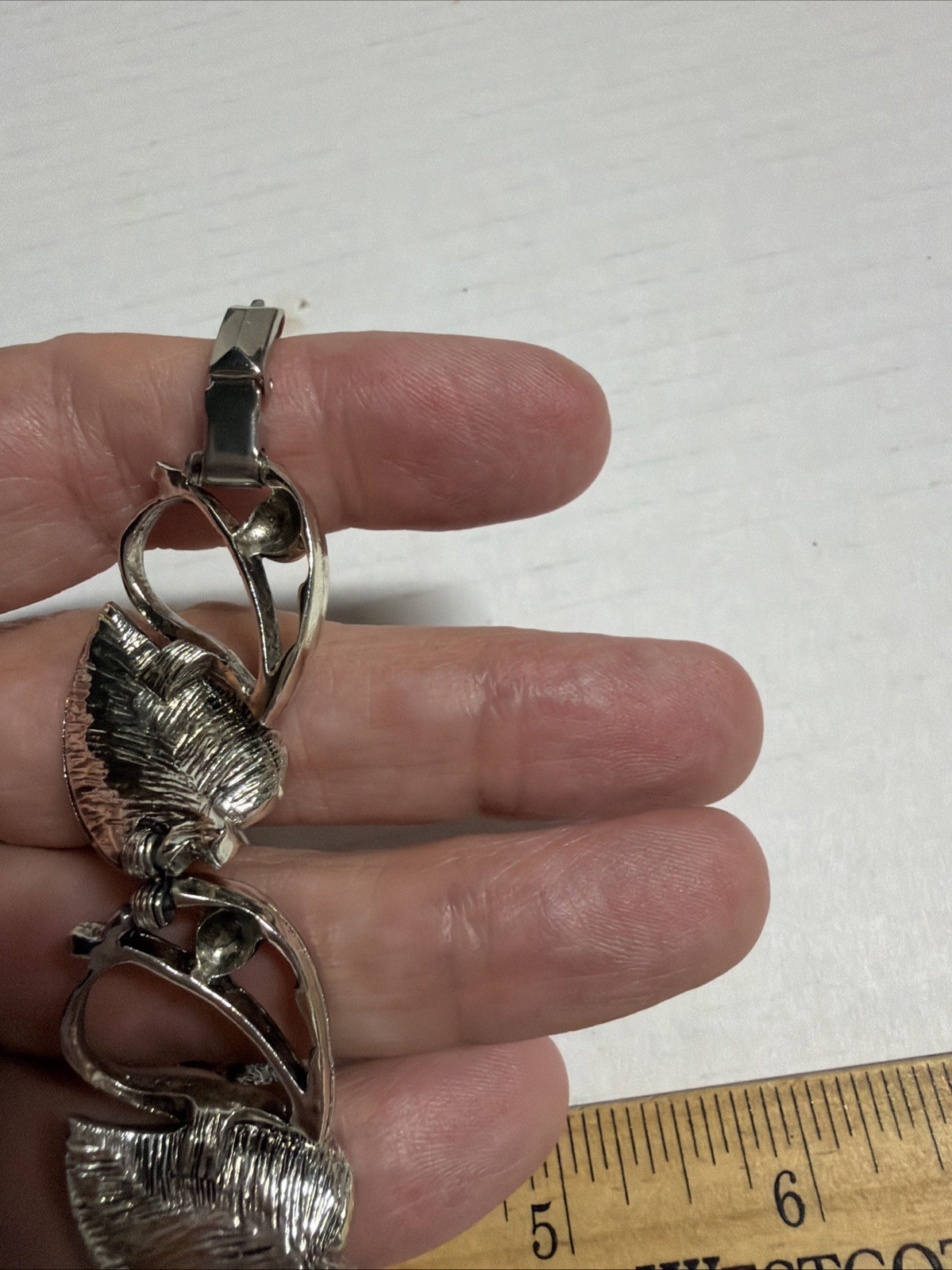 Vintage Sarah Coventry Silver Tone Leaf Bracelet Textured Mid Century 7.25in