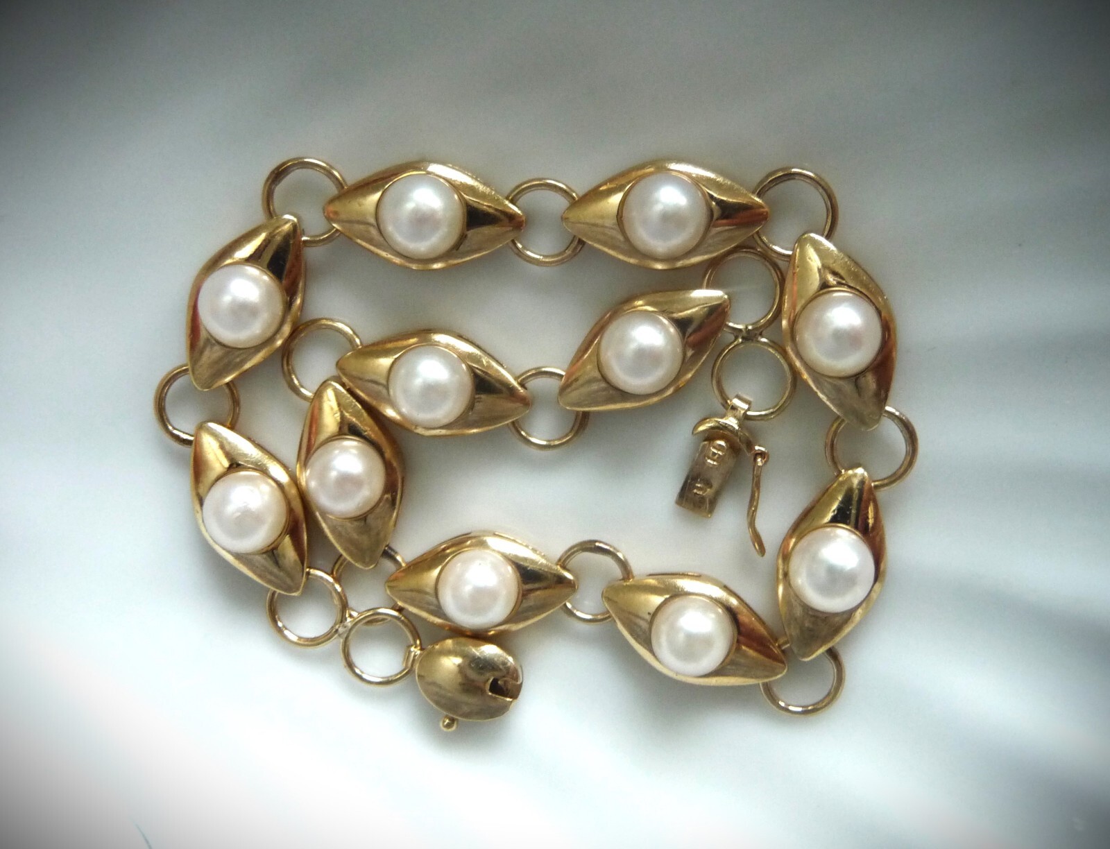 BEAUTIFUL MIKIMOTO LIKE QUALITY 14K 585 CULTURED AKOYA PEARL LINK BRACELET!