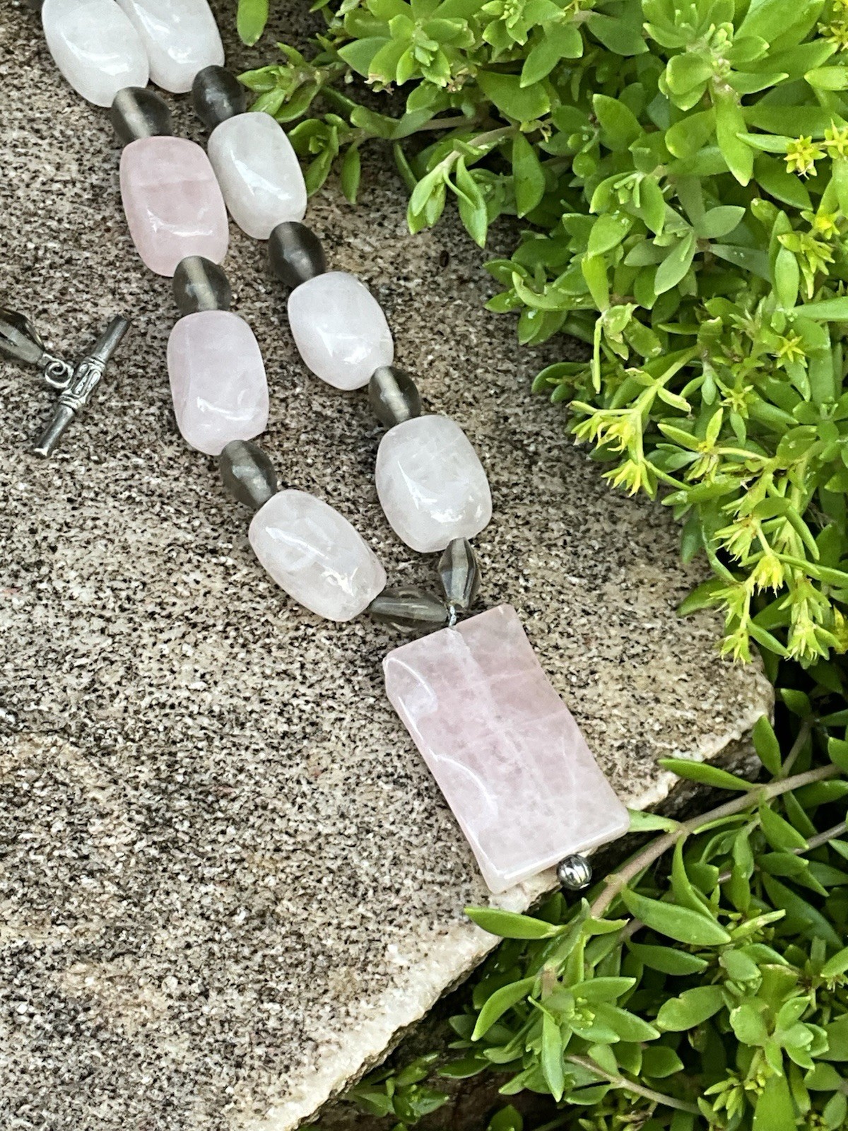 Vintage Pink Rose Quartz Stone Bead Necklace Jewelry