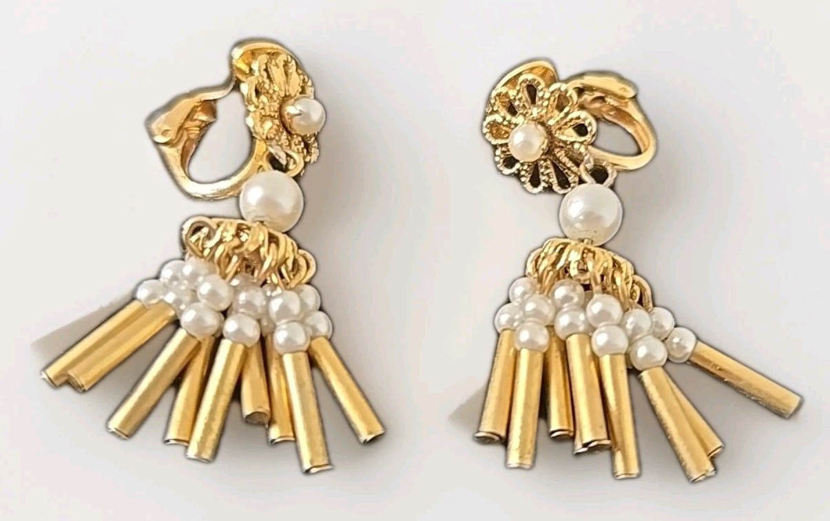 Vintage Coro Faux Pearl Chandelier Adjustable Clip On Earrings 1950s