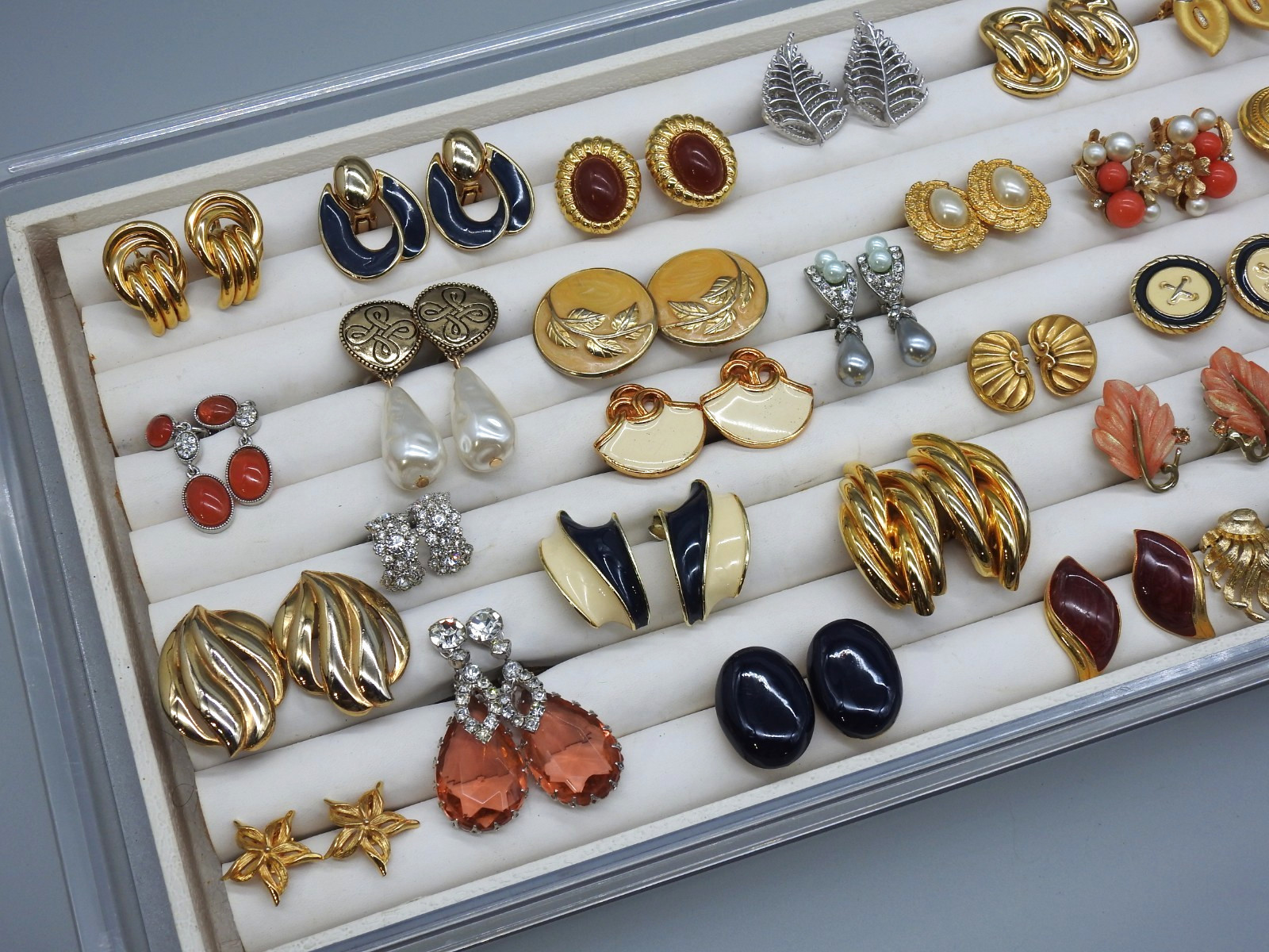Vintage Now Lot Chunky Statement Clip Earrings 80’s Costume Gold Tone Enamel