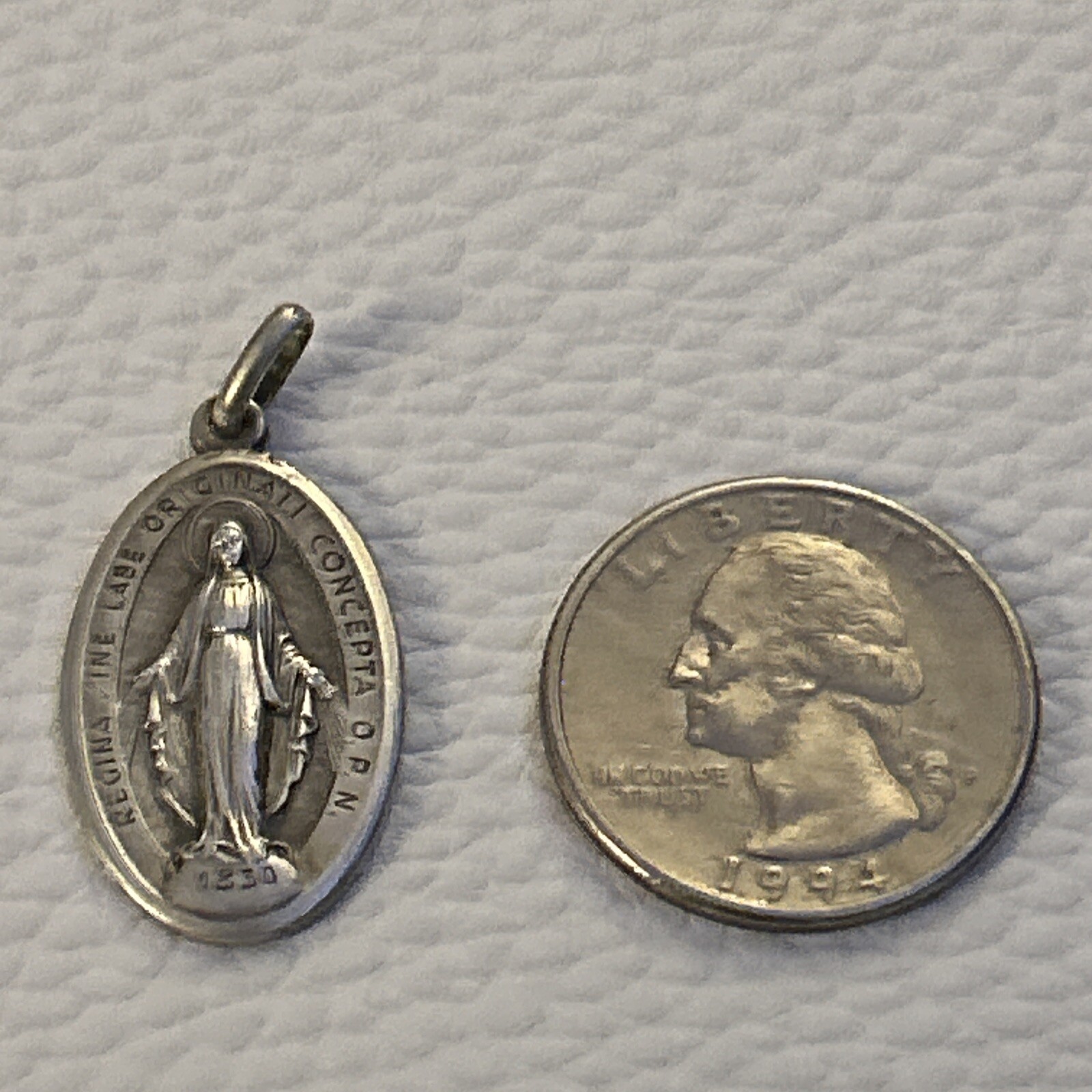 900 European Silver True Vtg Italy St. Regina Religious Oval Pendant TESTED 1”