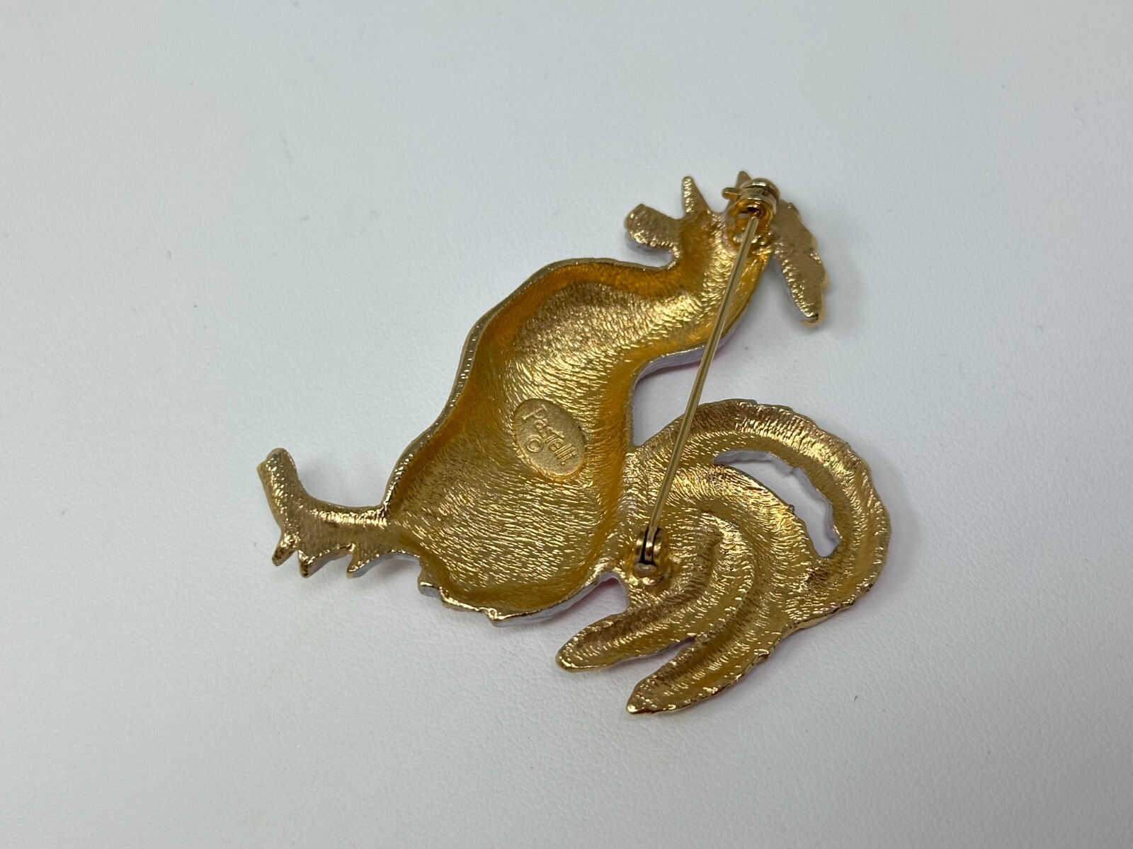 Vintage PASTELLI Goldtone Pink White Purple 2-3/8″ Rooster Chicken Brooch Pin