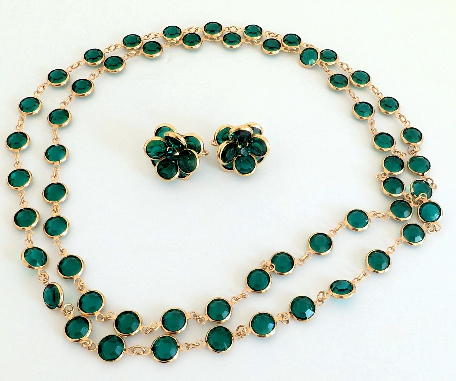 Gorgeous Vintage Bezel Set Dark Green Crystal Necklace & Clip Earrings Set