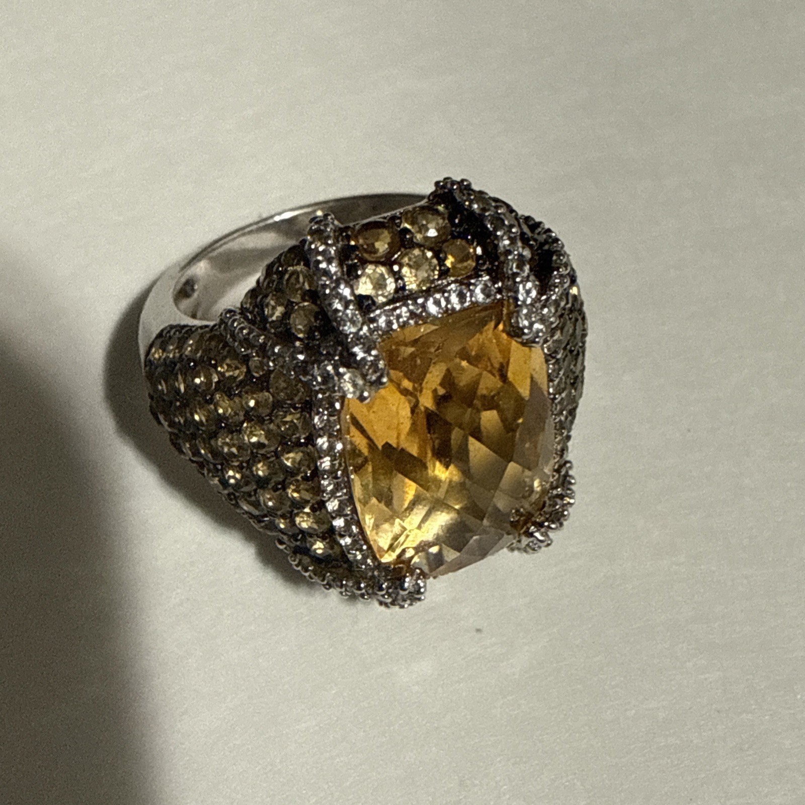 Fabulous 925 Silver Ring Size 7 Ring Beautiful faceted Citrine Stone w/ CZ 7.5g