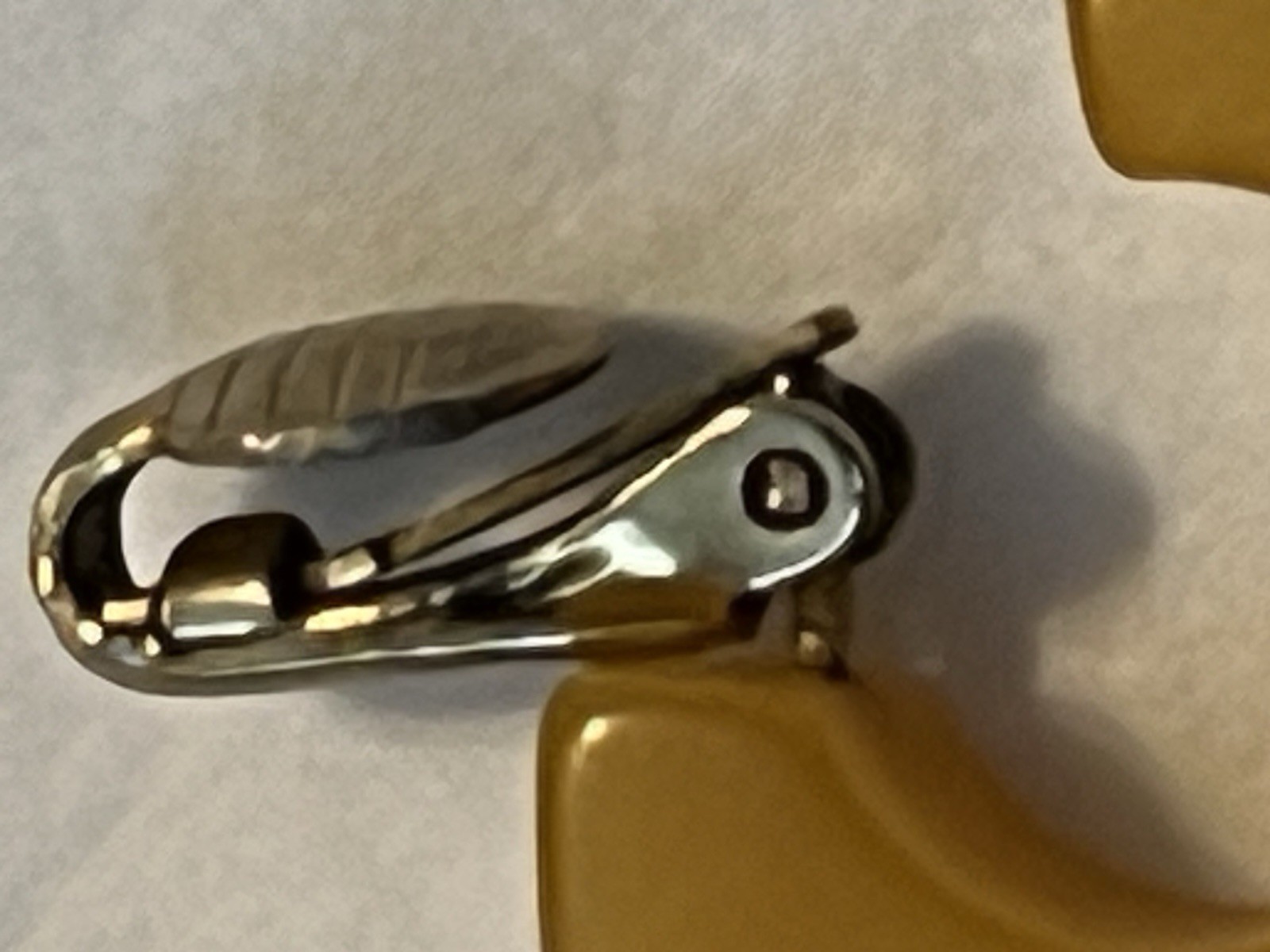 VTG Estate Butterscotch Bakelite Earrings Clip-On 1/2”x1/2cm Modern Minimalist