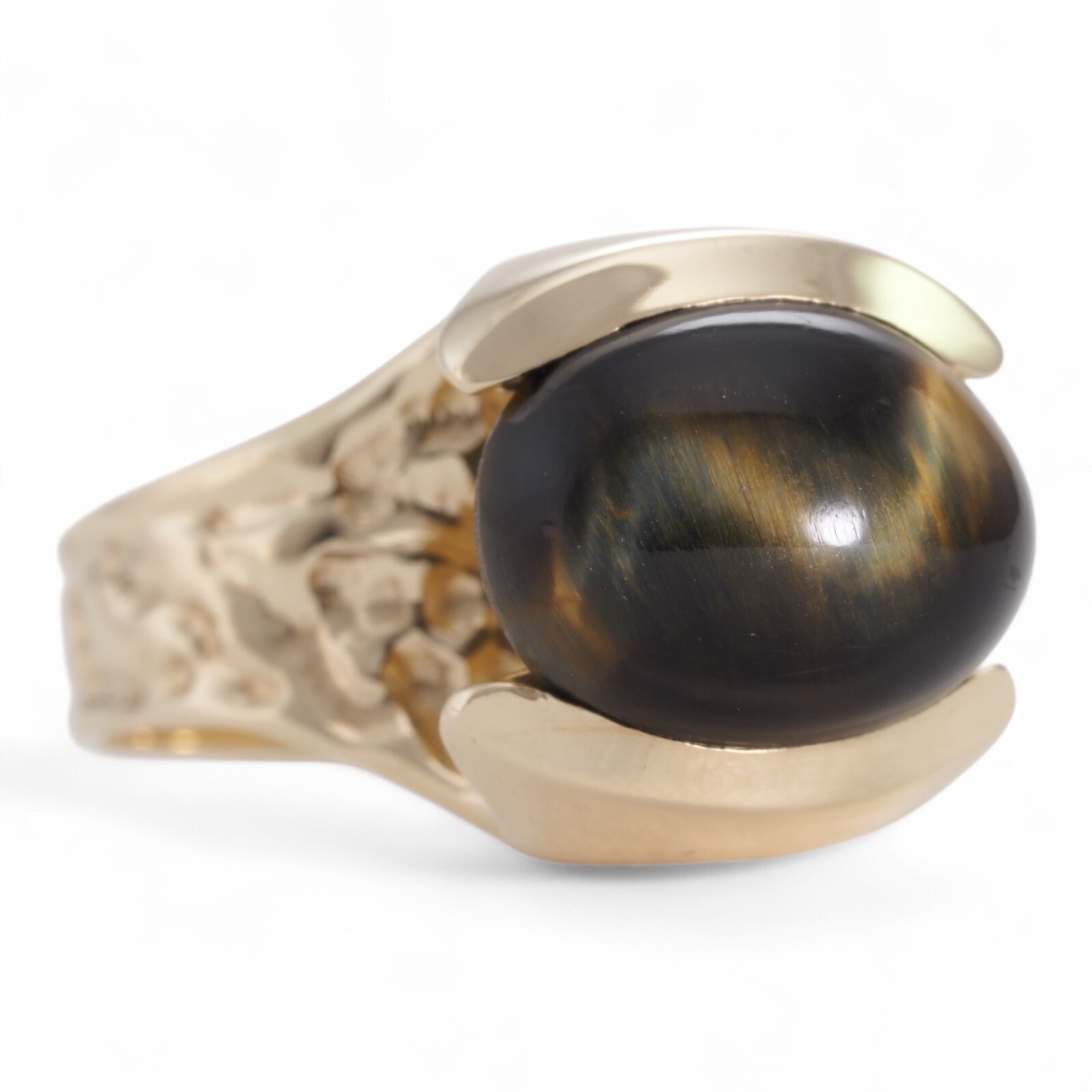 CHATOYANT CABOCHON 1970s 14K Yellow Gold High Set Tiger’s Eye Modernist Ring