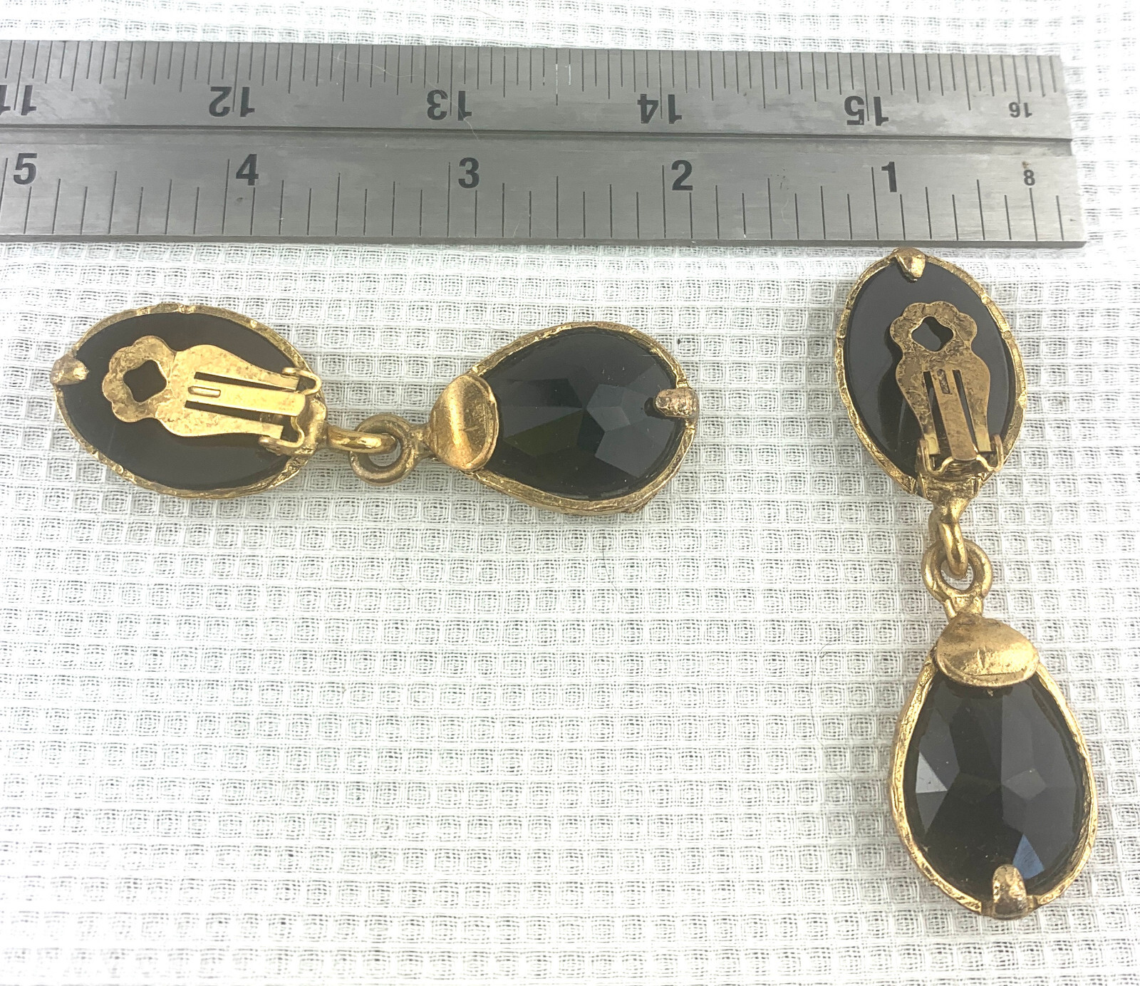 vintage 90’s Drop Earrings Black Gold clip-on resin & metal ,never worn