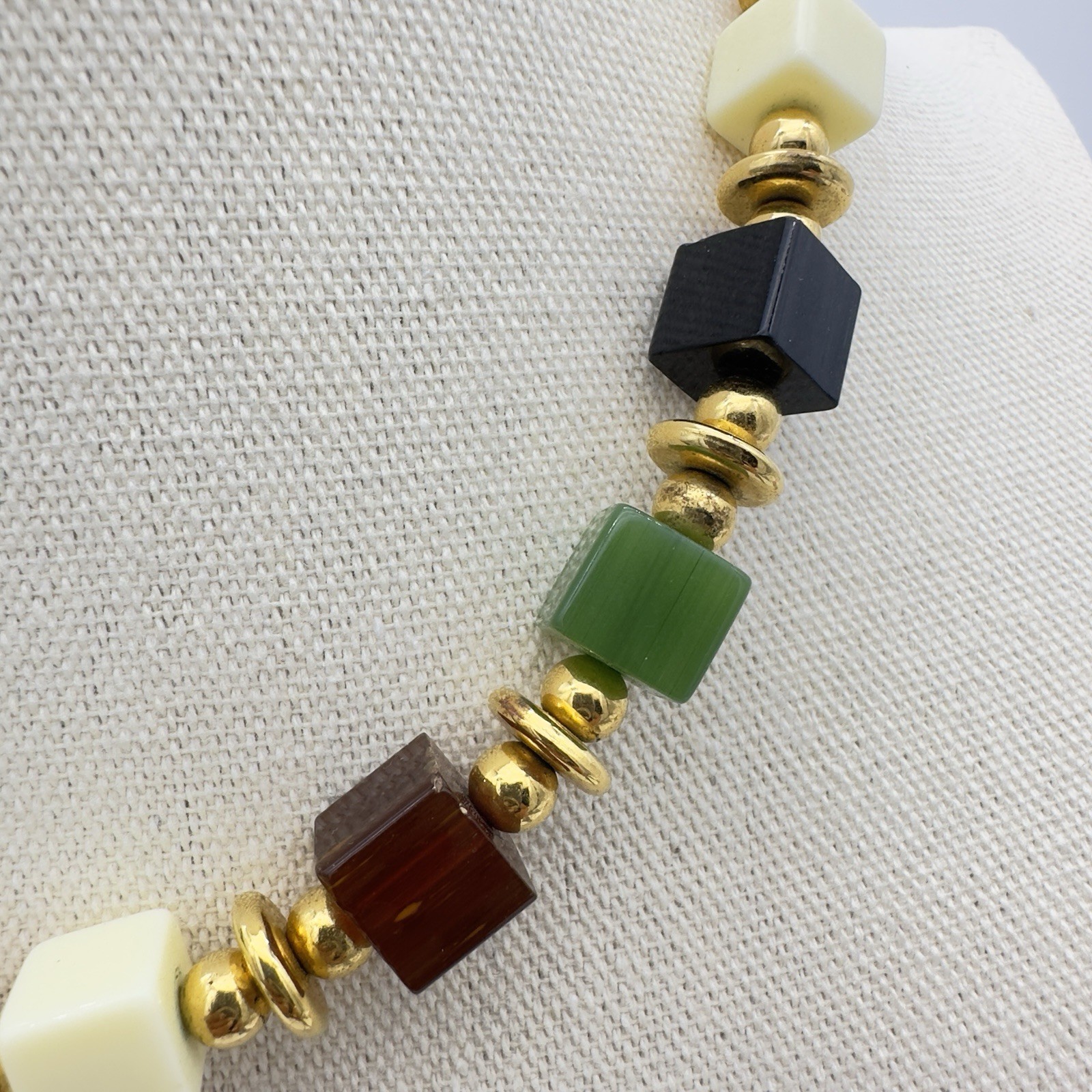 Vintage TRIFARI Necklace Mogul Jewel Tone Lucite Cube Bead Colar 18 Inch