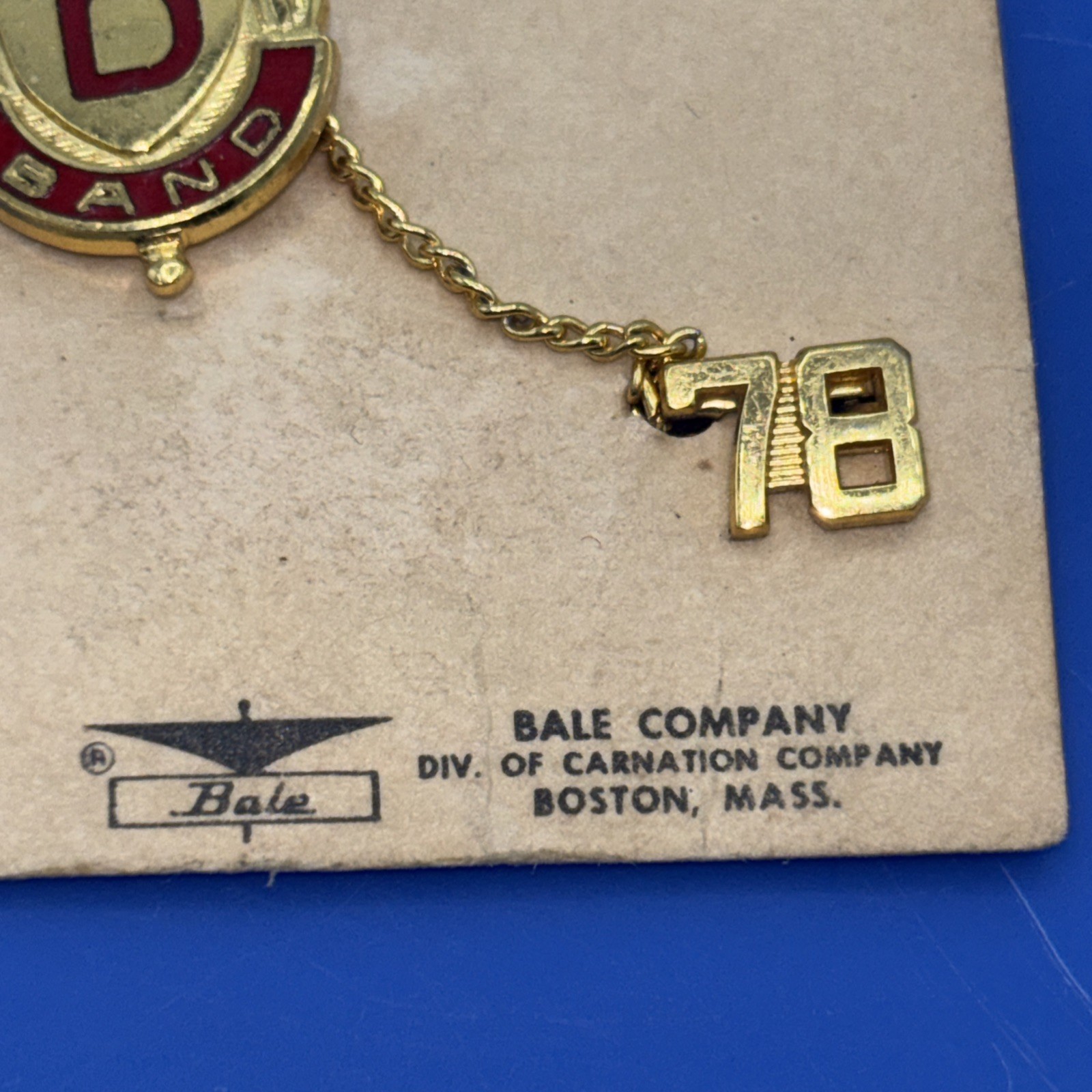 Vintage 1978 D Band Pin Gold Tone Dangle Charm Original Card Bale Co
