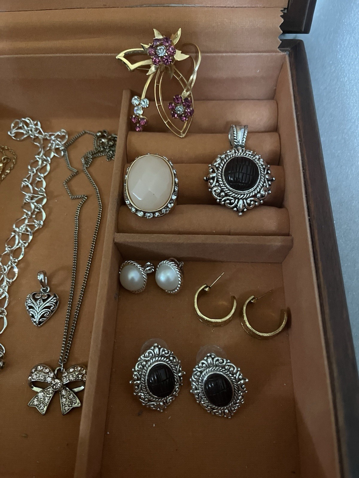 VINTAGE & MODERN JEWELRY- ESTATE FIND-GOLD & SILVER TONE Lot Of 16! 🔥