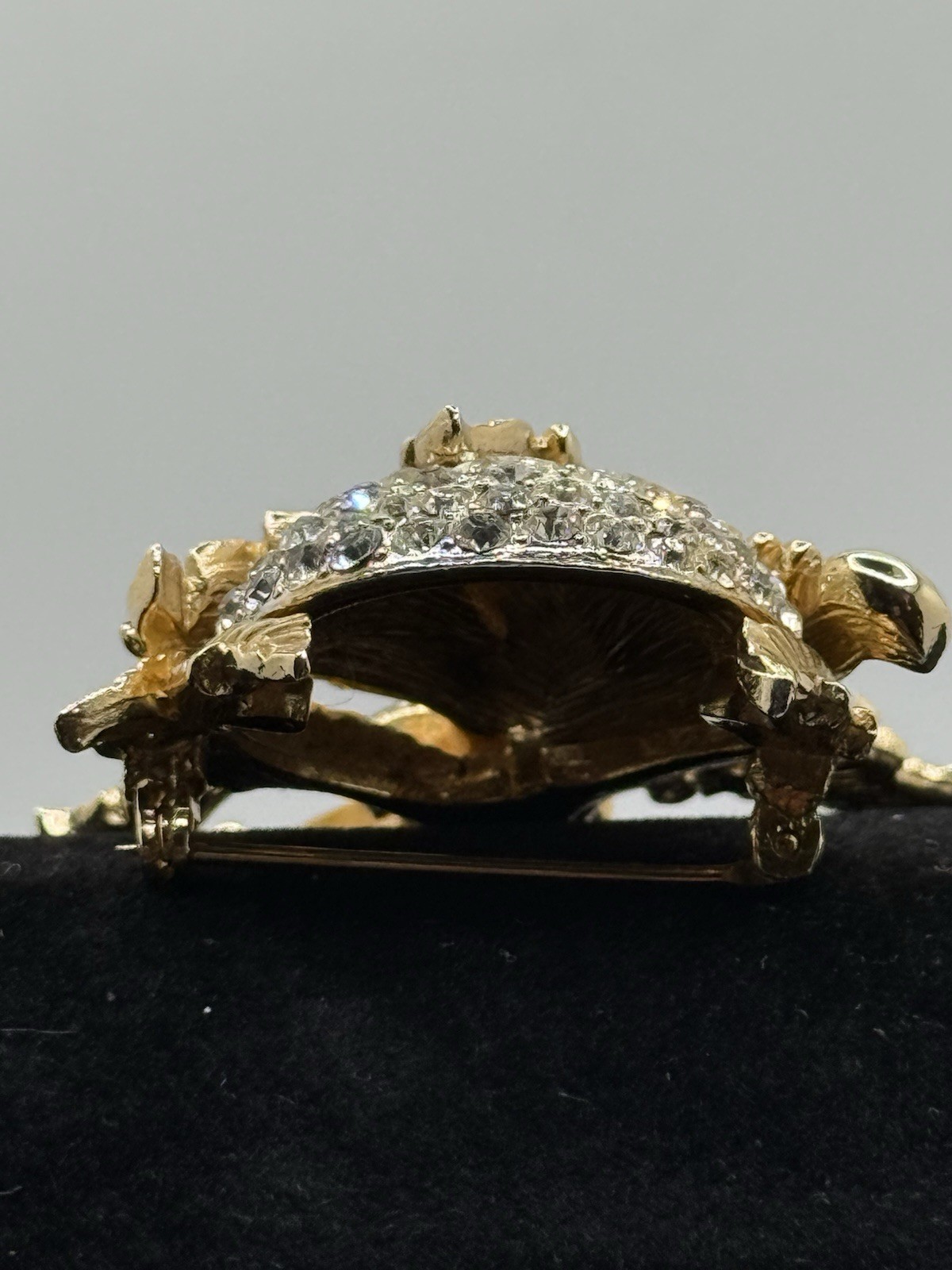 Vintage Coro Brooch Pin Bulbous Rhinestone Flower Bud Gold-tone Finish High End