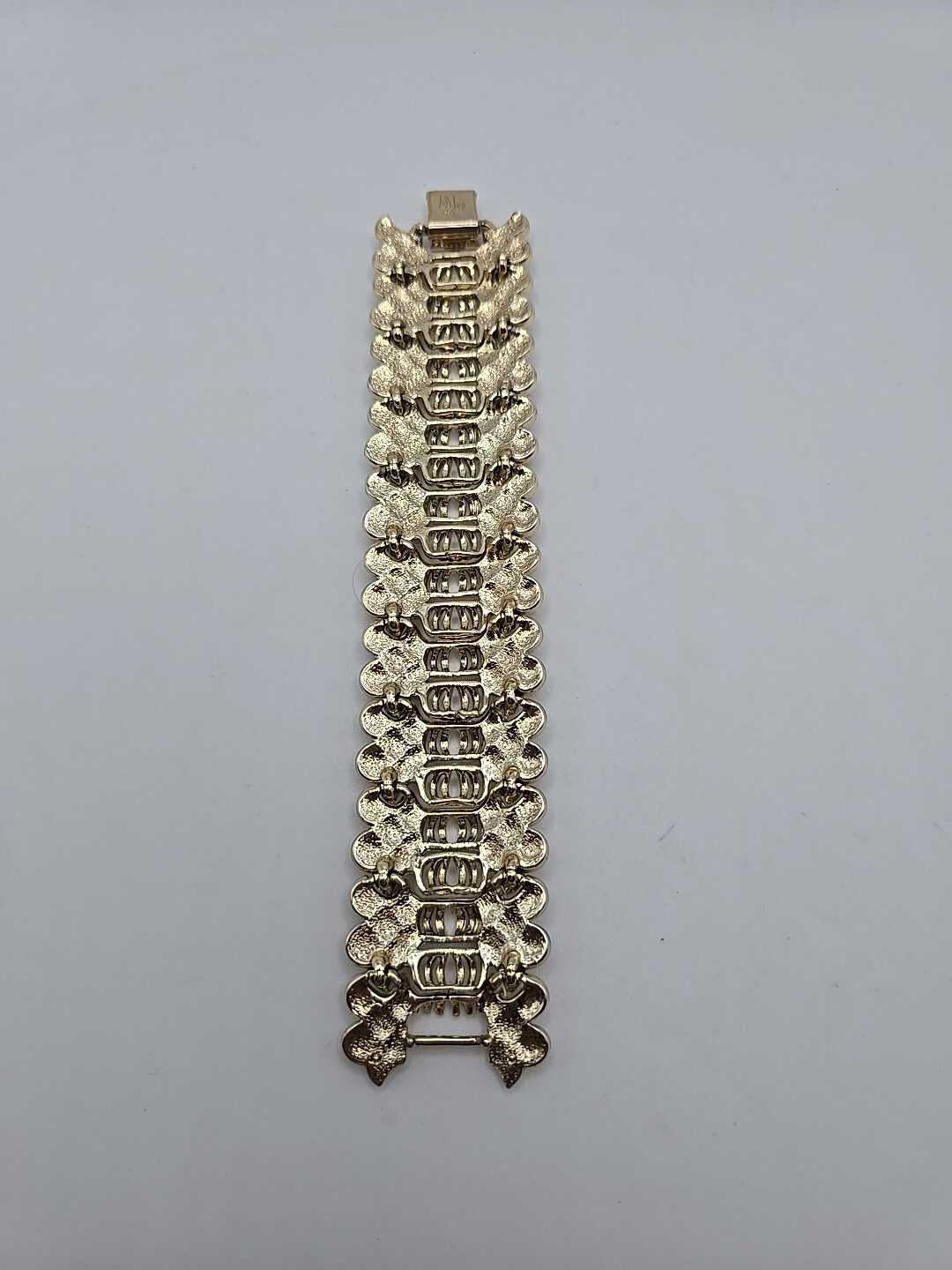 Vintage Coro Pegasus Gold Tone Wide Chunky Link Bracelet Foldover Clasp