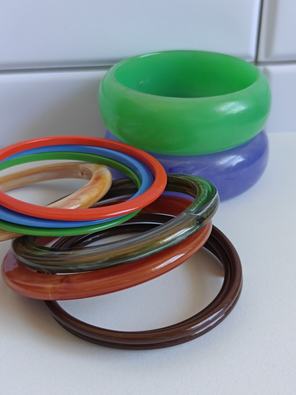 Vintage Lucite Acrylic Bangle Bracelets Lot of 9 Colorful Plastic Bangles Retro