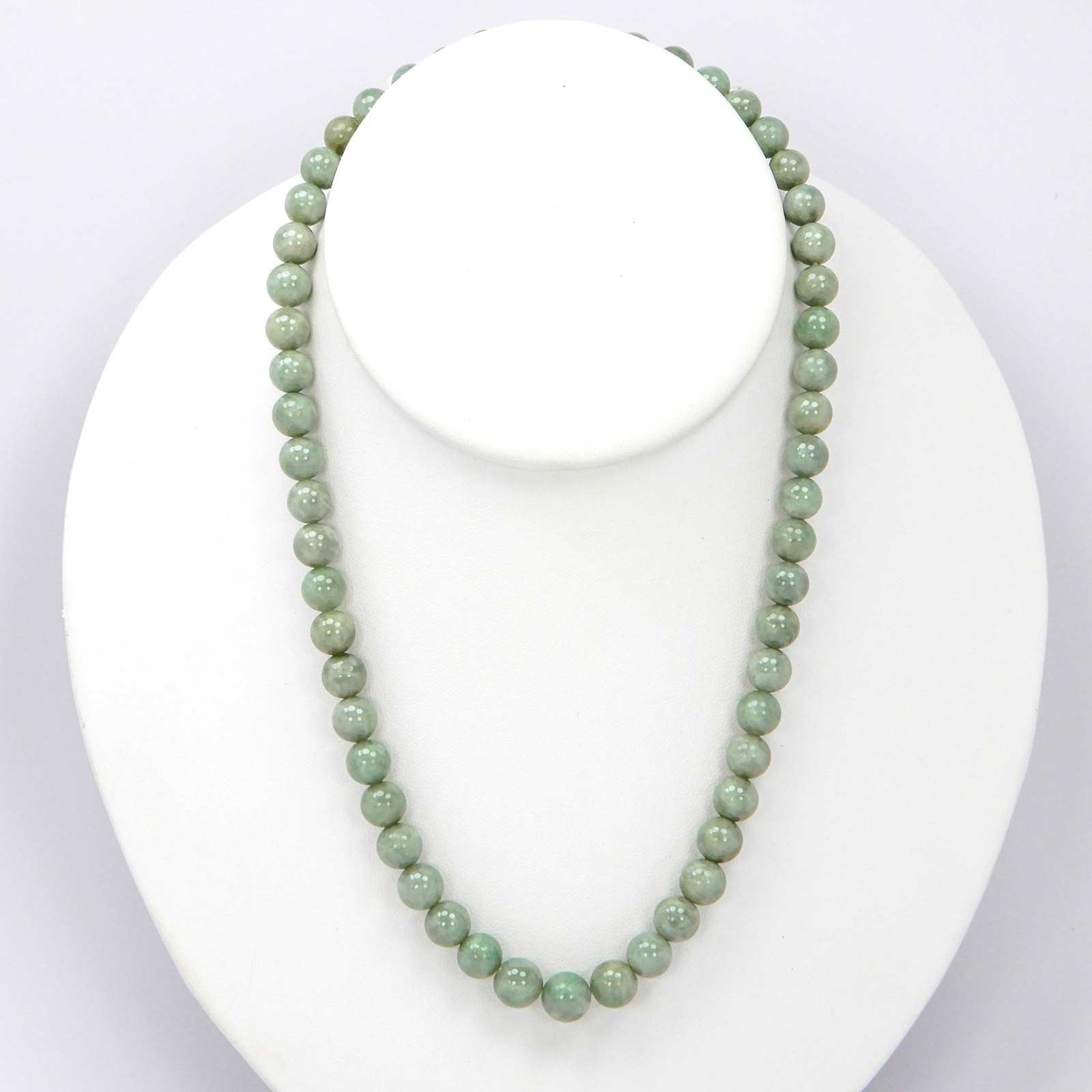 Green Jade Jadeite 8mm Bead Necklace 17” 14K Filigree Clasp 52.9g
