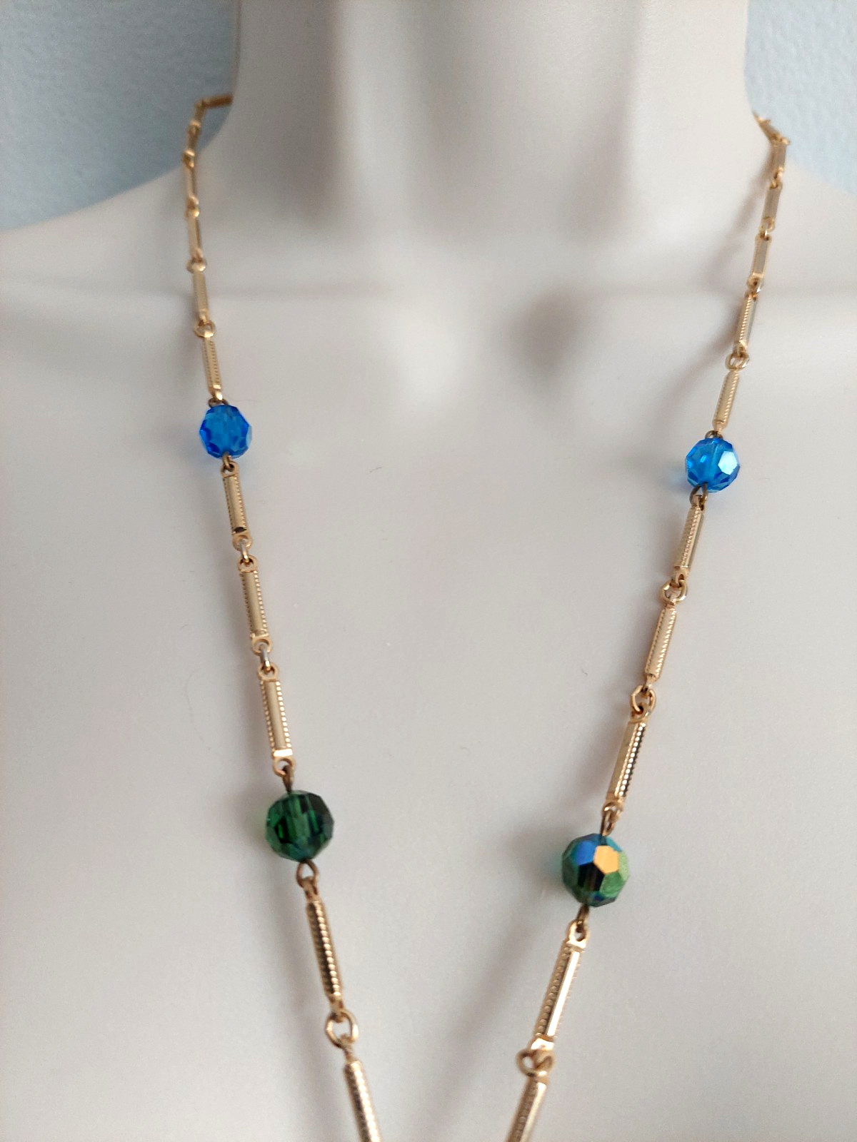 Vintage Gold Tone AB Crystal Blue Green Cluster Pendant Necklace 28 ” Grapes