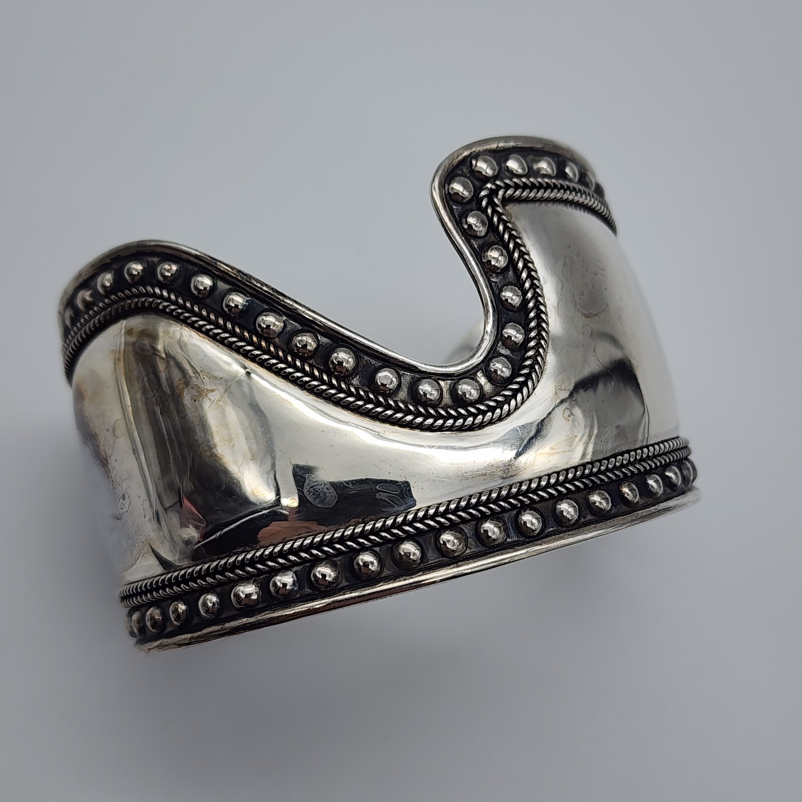 DELL Bead Modernist Abstract – Sterling Silver 925 Wide Cuff Bangle – 6.8″