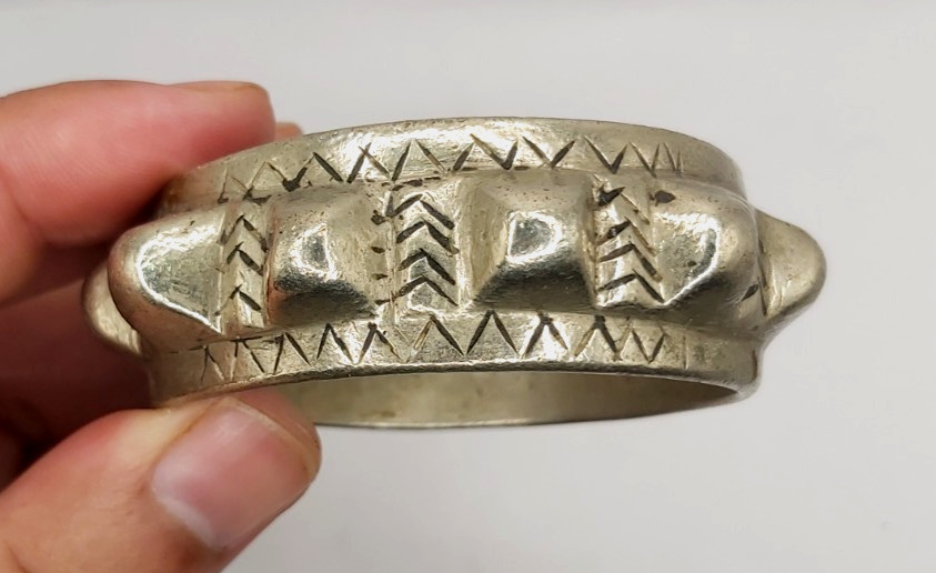 Vintage Amazigh Berber Silver Color Solid Bracelet Tribal Moroccan Cuff Ethnic