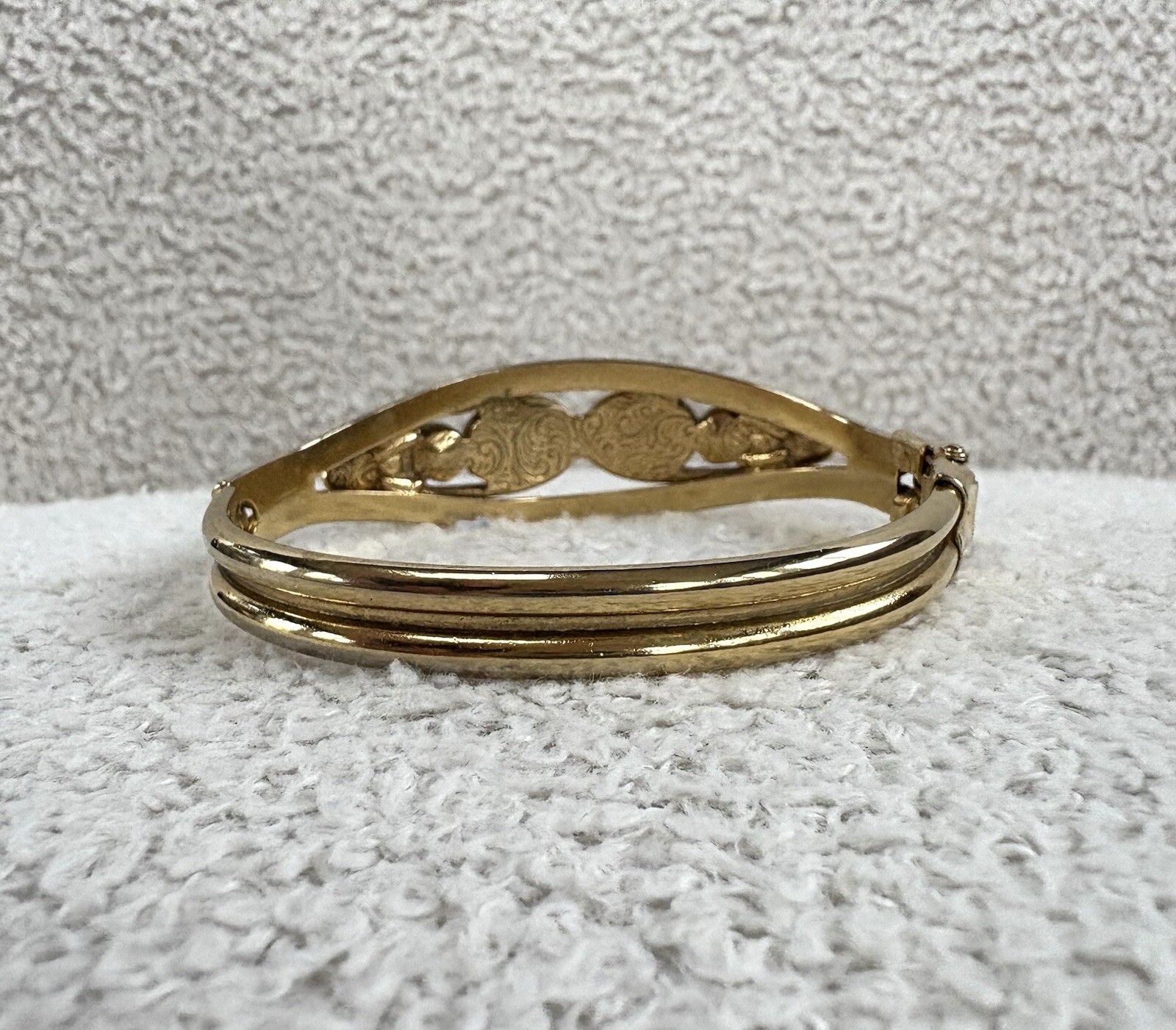 Vintage Clamper Bracelet Gold Tone, Purple And Blue Stones