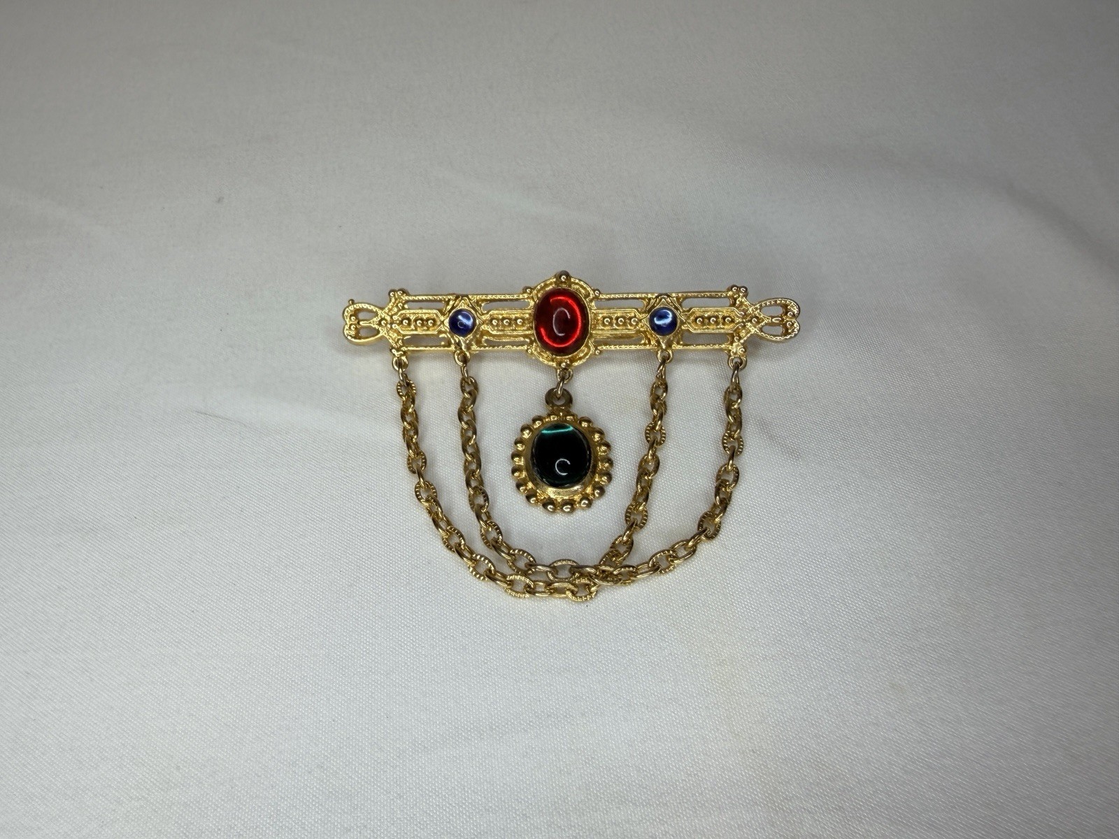 Vintage French Mogul Gripoix Regal Beauty Blue Red & Green Gold Tone Brooch