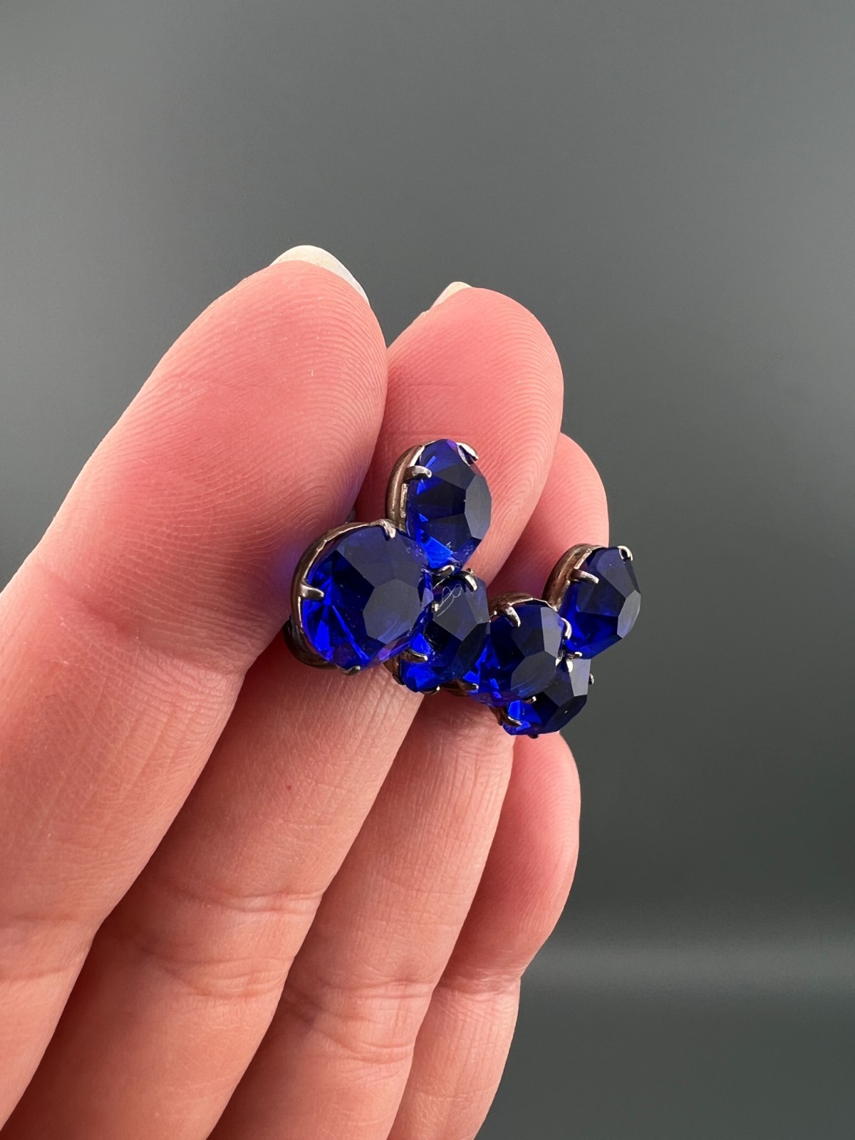 Vintage Sterling Silver Blue Crystal Earrings Cobalt Screw Back Pronged Stunning