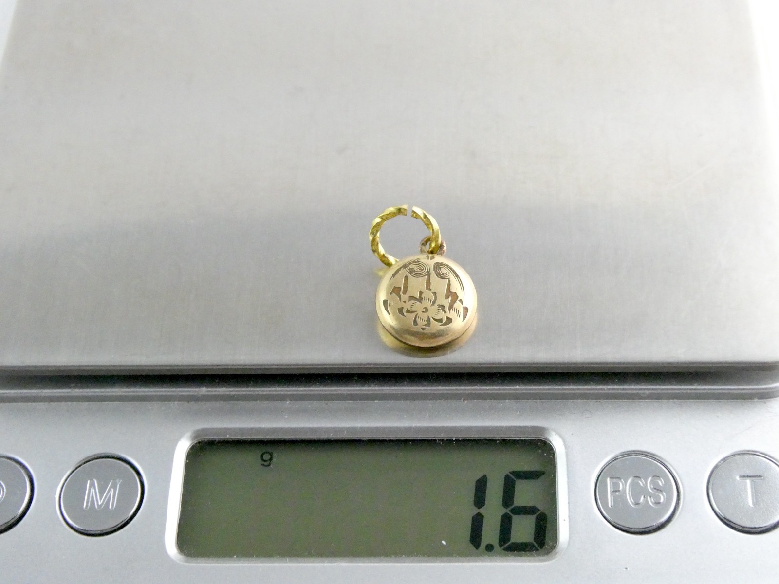 Vintage Unmarked Etched Gold Fill Floral Charm Pendant 1.6g .75 Inch Length