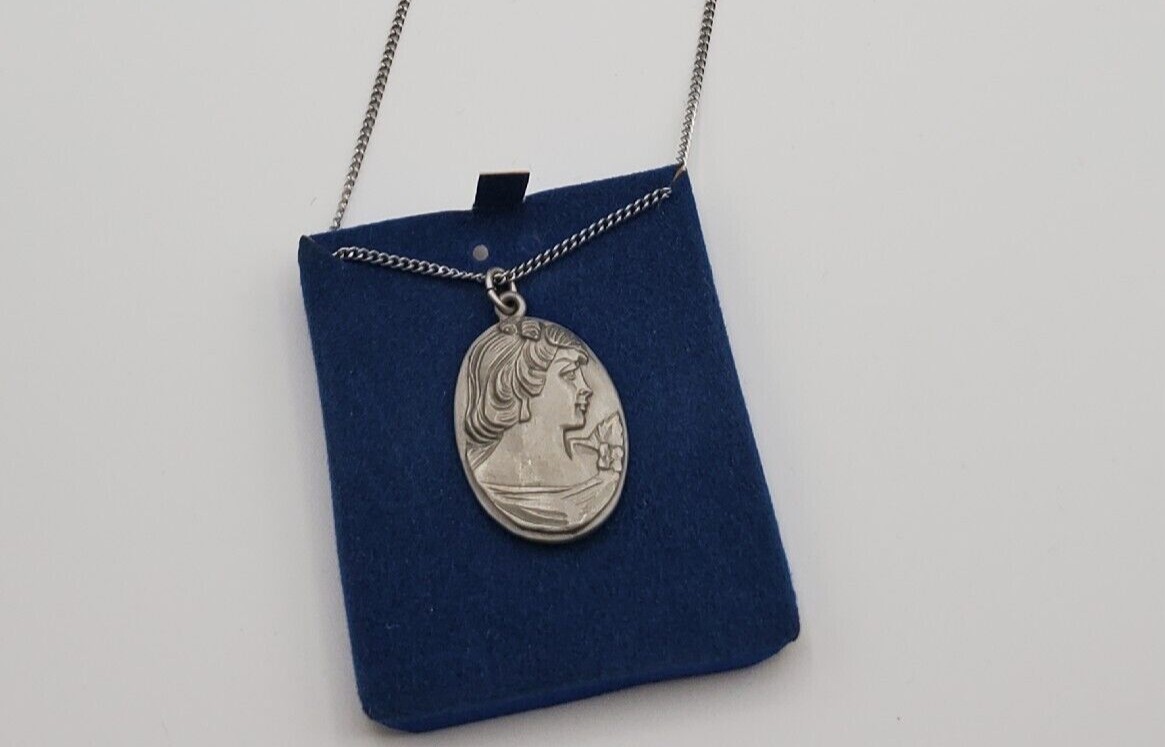 Vintage Revere Pewter Women Silhouette Pendant w/18″ Stainless Steel Chain