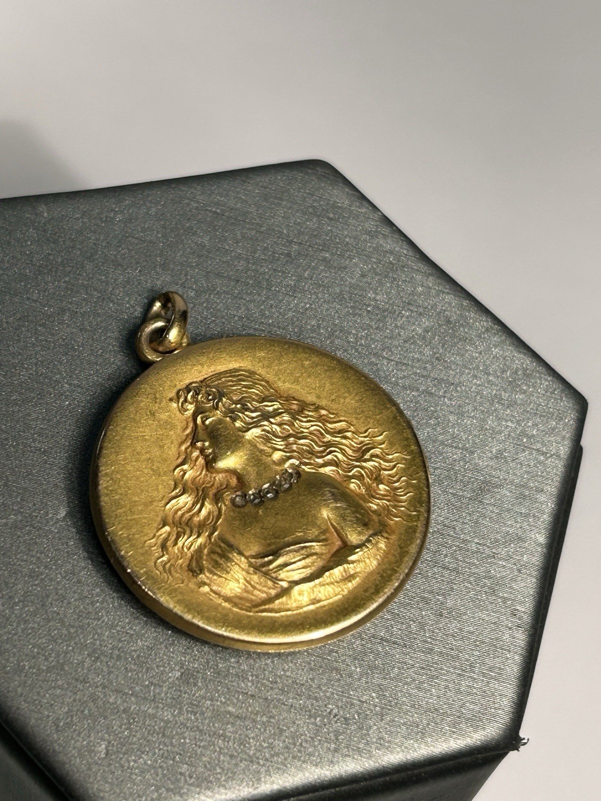 Vintage Art Nouveau Gold Filled Lady Portrait Round Locket Pendant