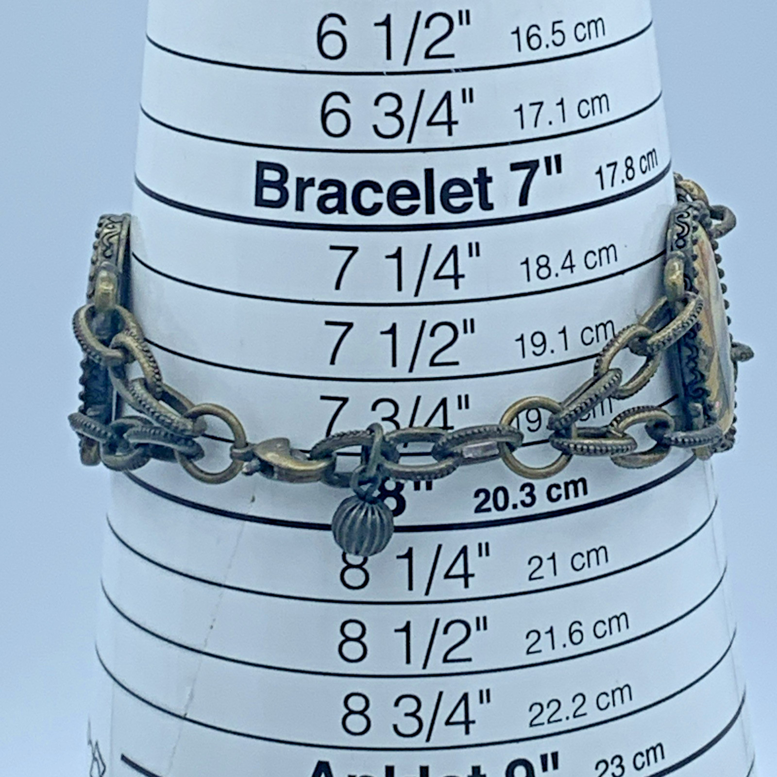 Collectible Vintage Avon Christmas Bracelet 7-7.75 inch B6-39