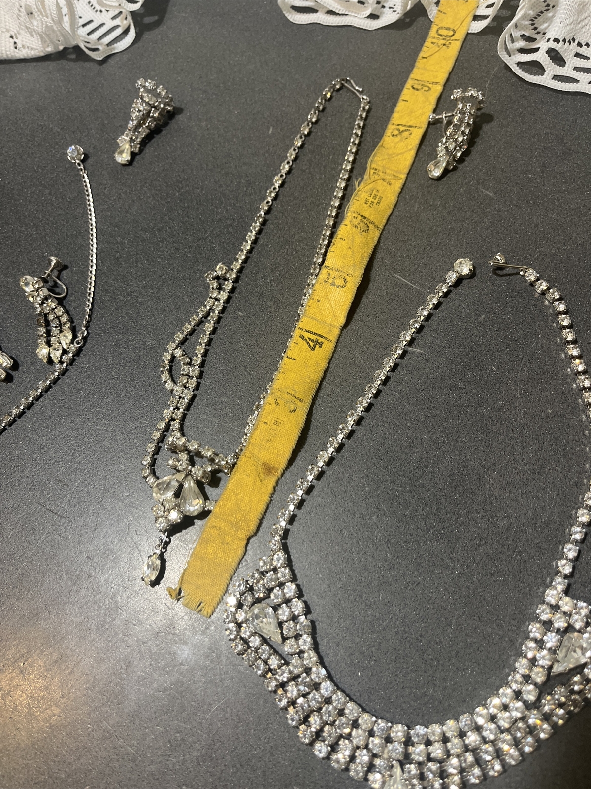 VINTAGE ESTATE LOT 4 CLEAR RHINESTONE NECKLACES 3 PAIR SCREWBACK DANGLE EARRINGS