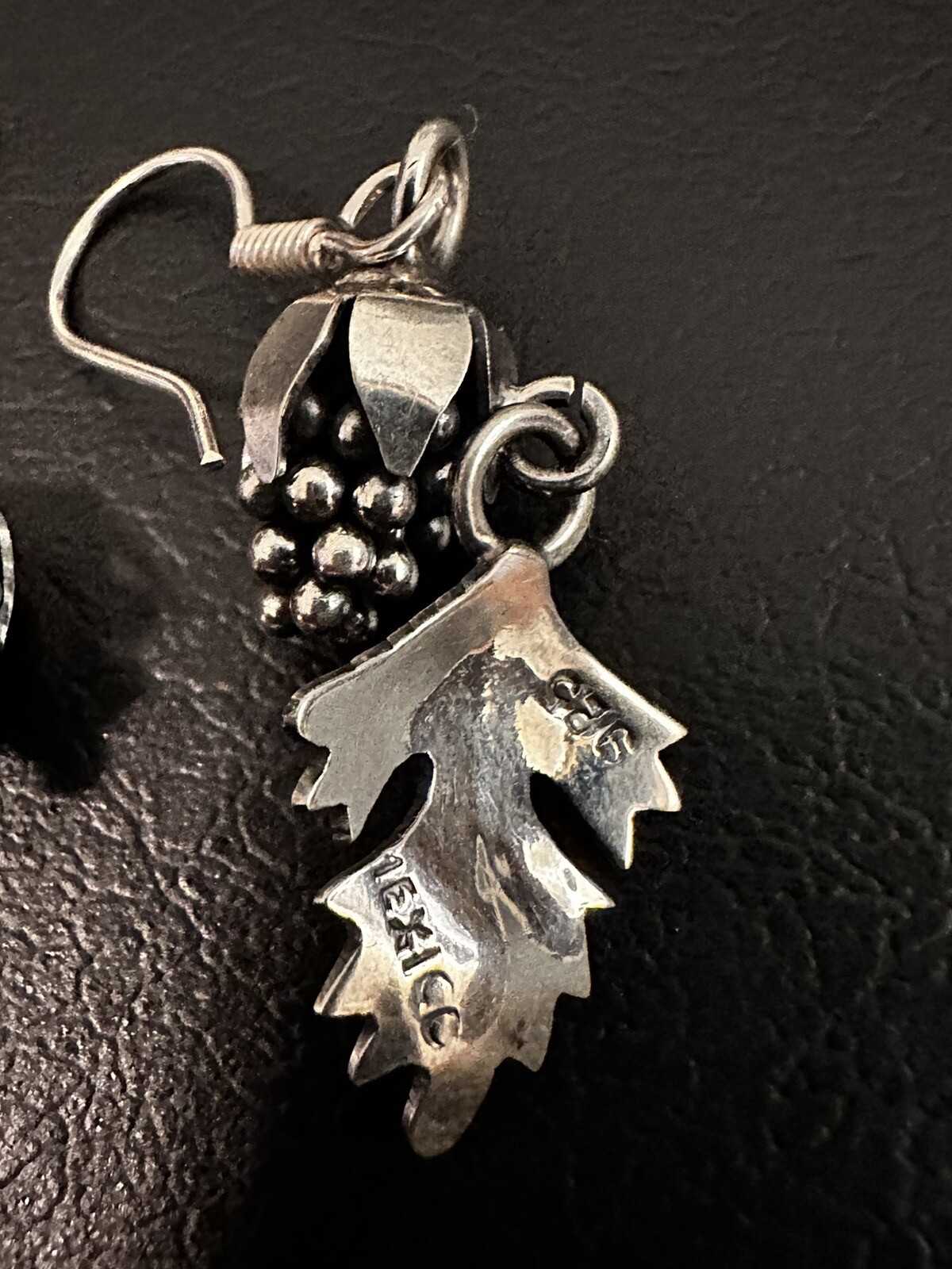 VINTAGE STERLING SILVER EARRINGS BUNCH OF GRAPES DANGLES Made In Mexico 925