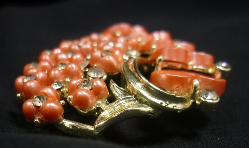 Vintage Star Brand Pink Hearts & Flowers Brooch & Screw Clasp Earrings 23H052