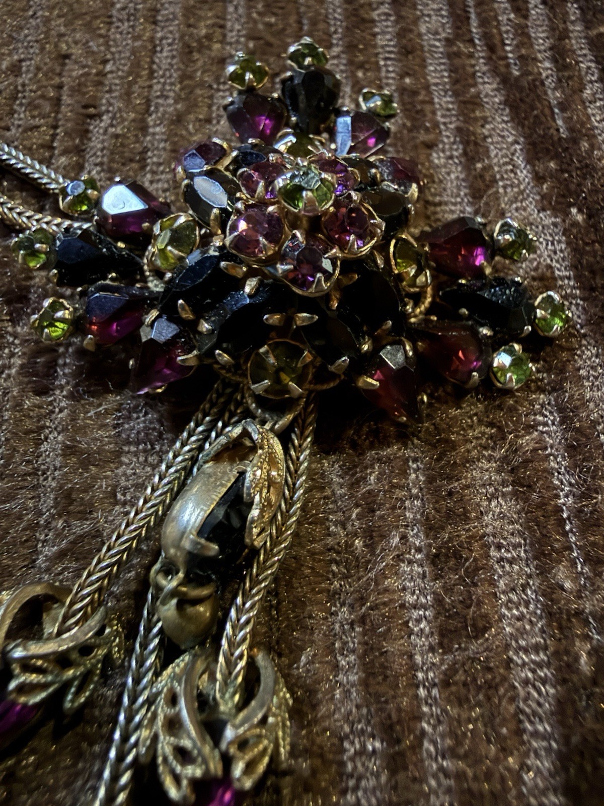 Vintage 1950-1970 Purple Rhinestone costume Jewelry Necklace 14”