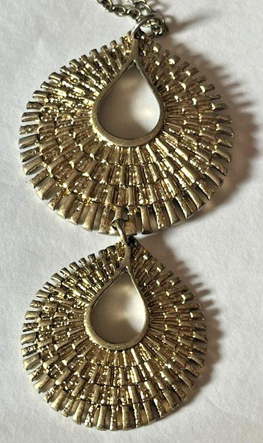 Vintage Two-Tiered Brutalist Gold Tone Pendant Necklace With Lobster Claw Clasp
