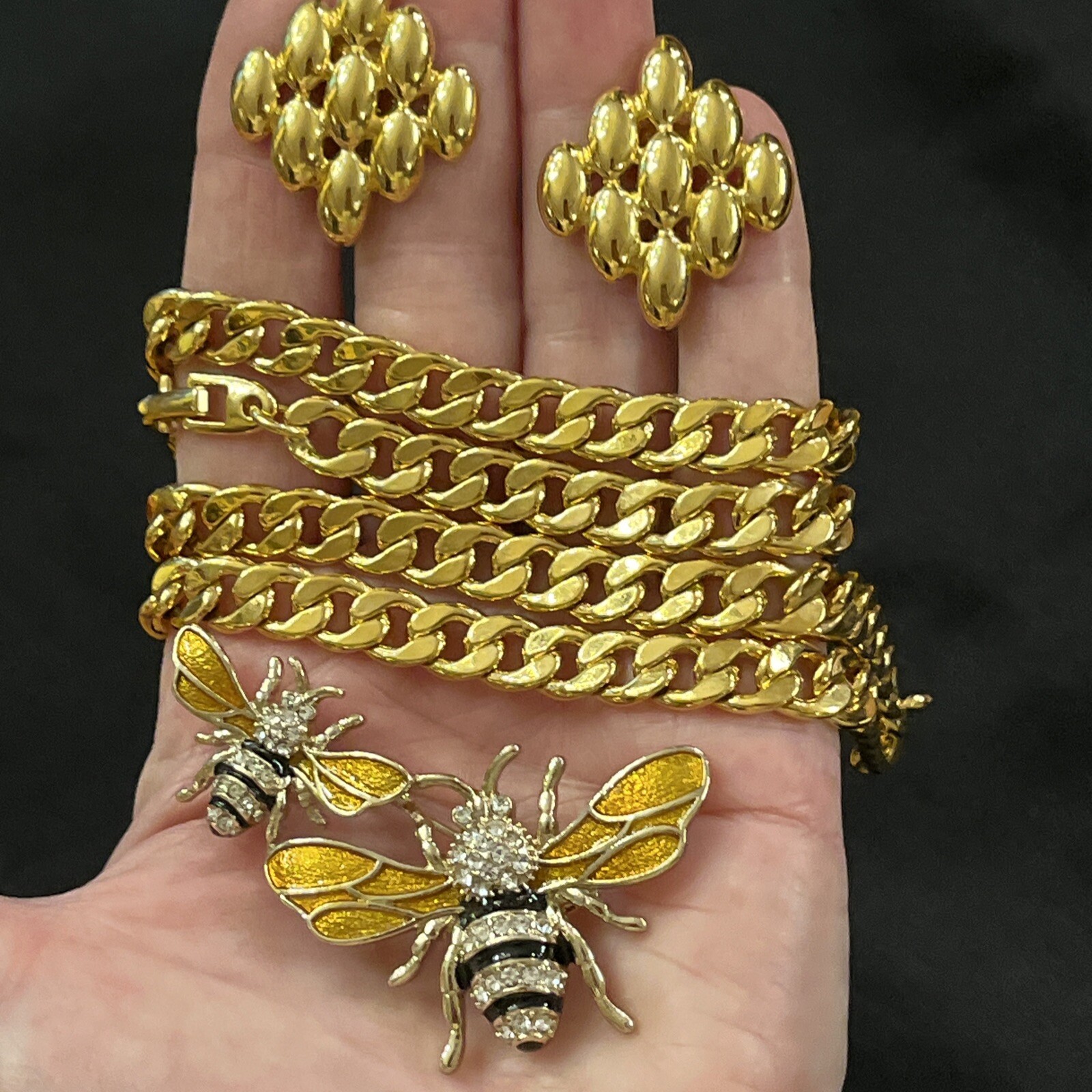 Vintage Napier Long Gold Tone Chain Double Bee Brooch & Clip On Earrings Set