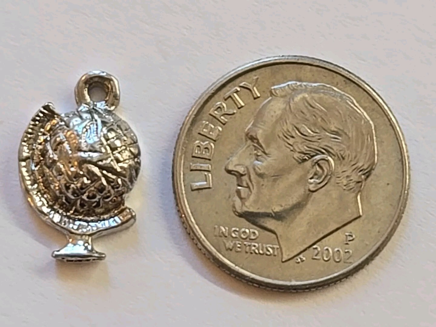 Sterling Silver ~ World Globe Charm ~ FLAT DAILY WEAR! ~ VINTAGE!