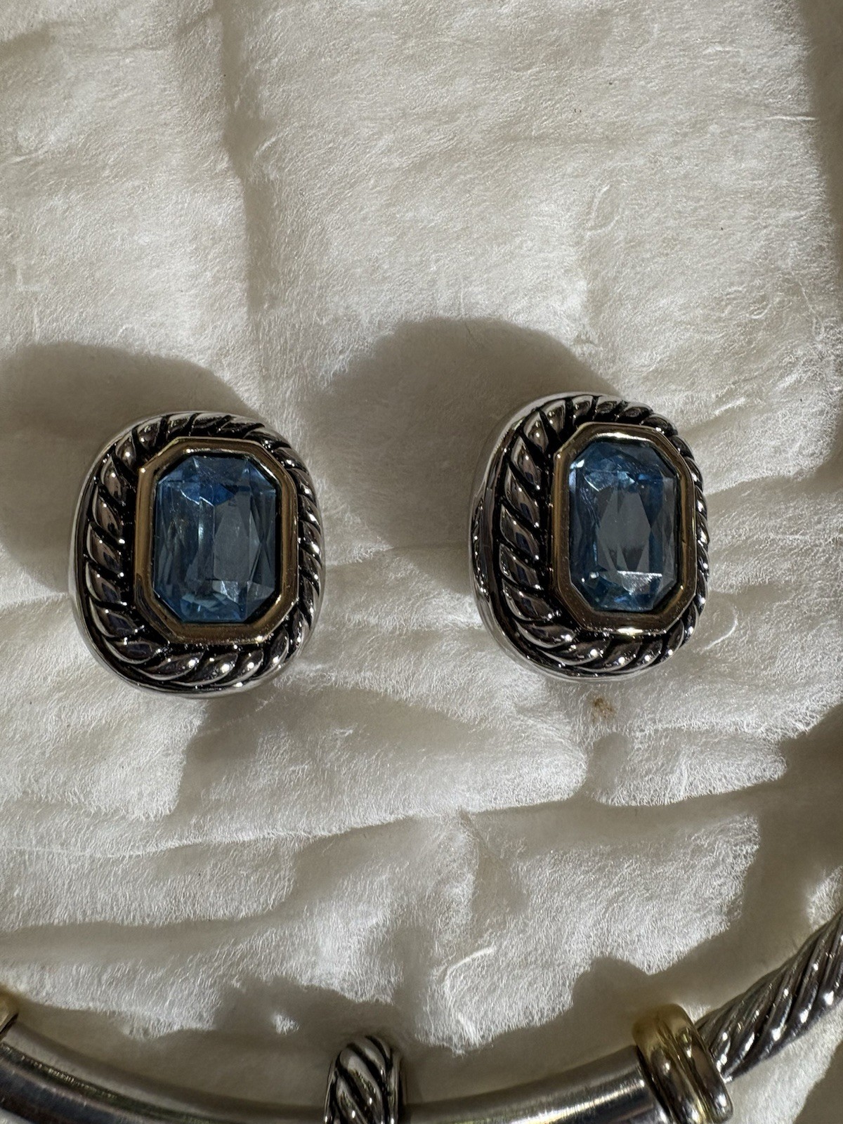VTG 1980’S SILVER w GOLD TONE COLLAR BIB NECKLACE CLIP EARRINGS FAUX BLUE TOPAZ