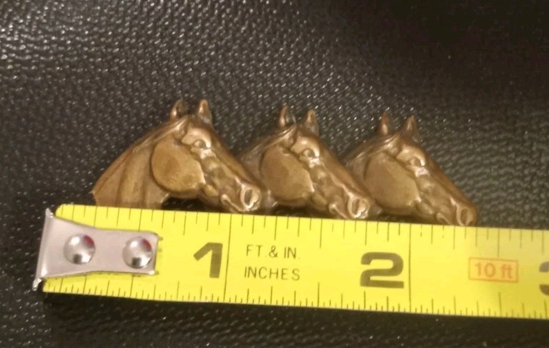 RARE MID CENTURY MODERN 3 HORSE HEAD PIN BROOCH 2 1/4″ ACROSS MCM RETRO