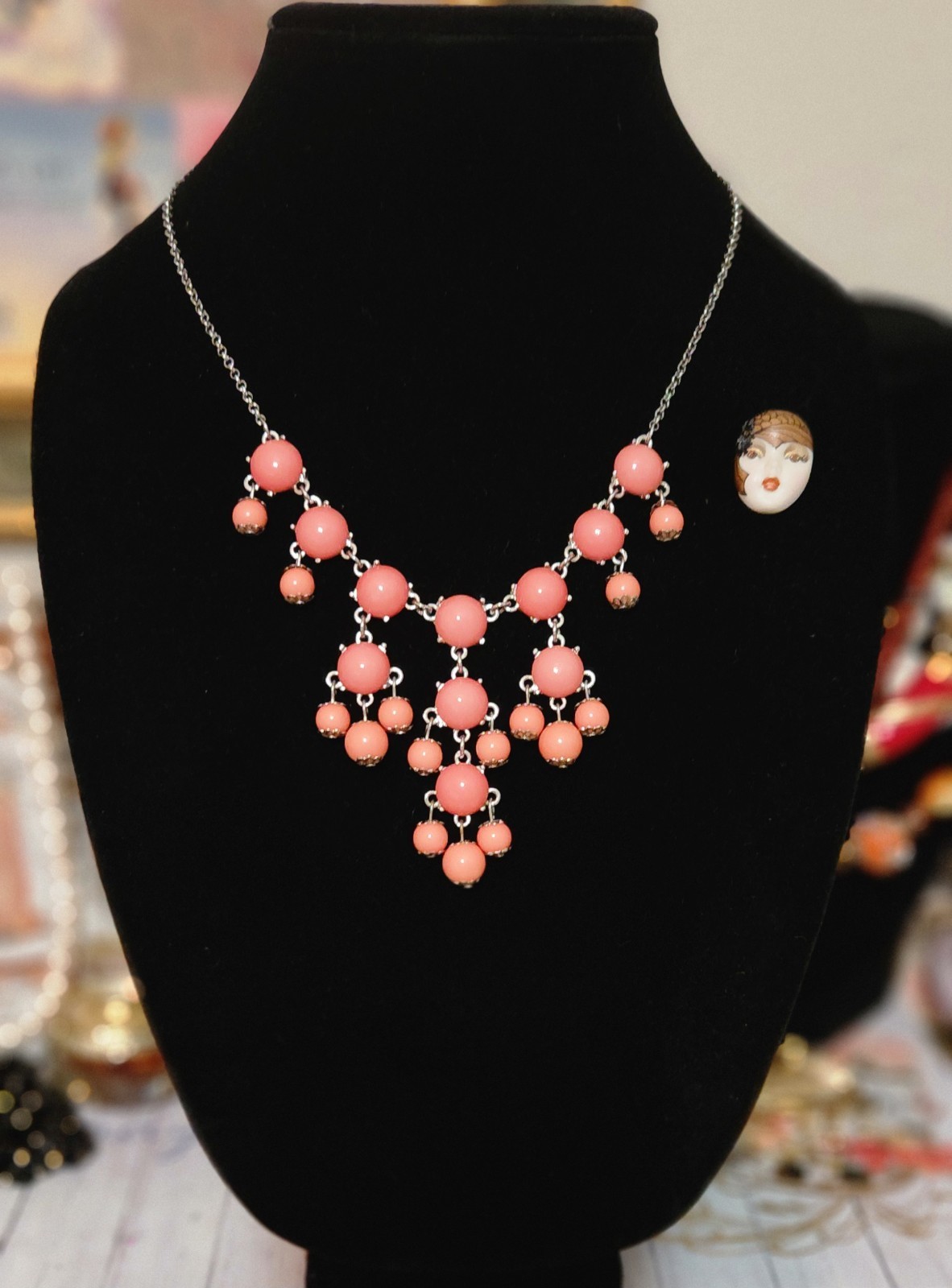VTG Salmon Color Lucite Chandelier Silver Tone Necklace