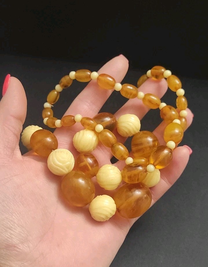 Antique Vintage Amber Bakelite Beads Necklace 64 grams
