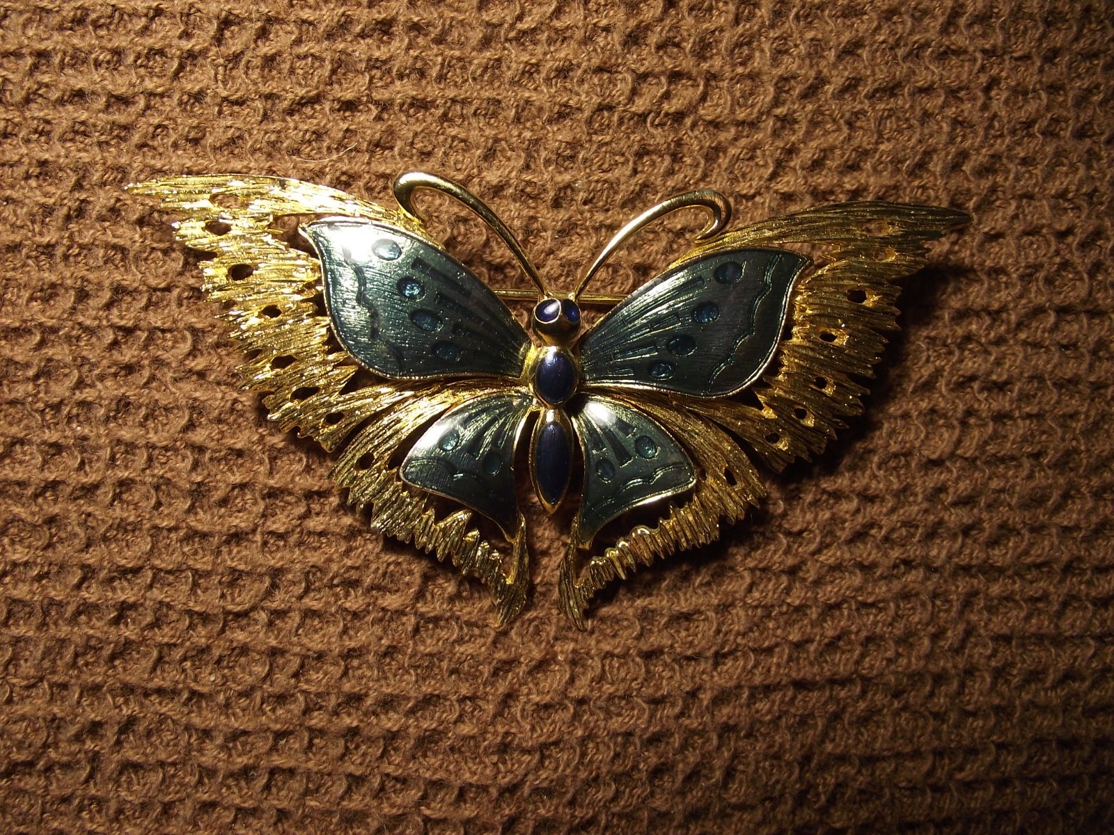 A VINTAGE ORENA PARIS GREEN AND BLUE ENAMEL GOLD TONE BUTTERFLY BROOCH FRANCE